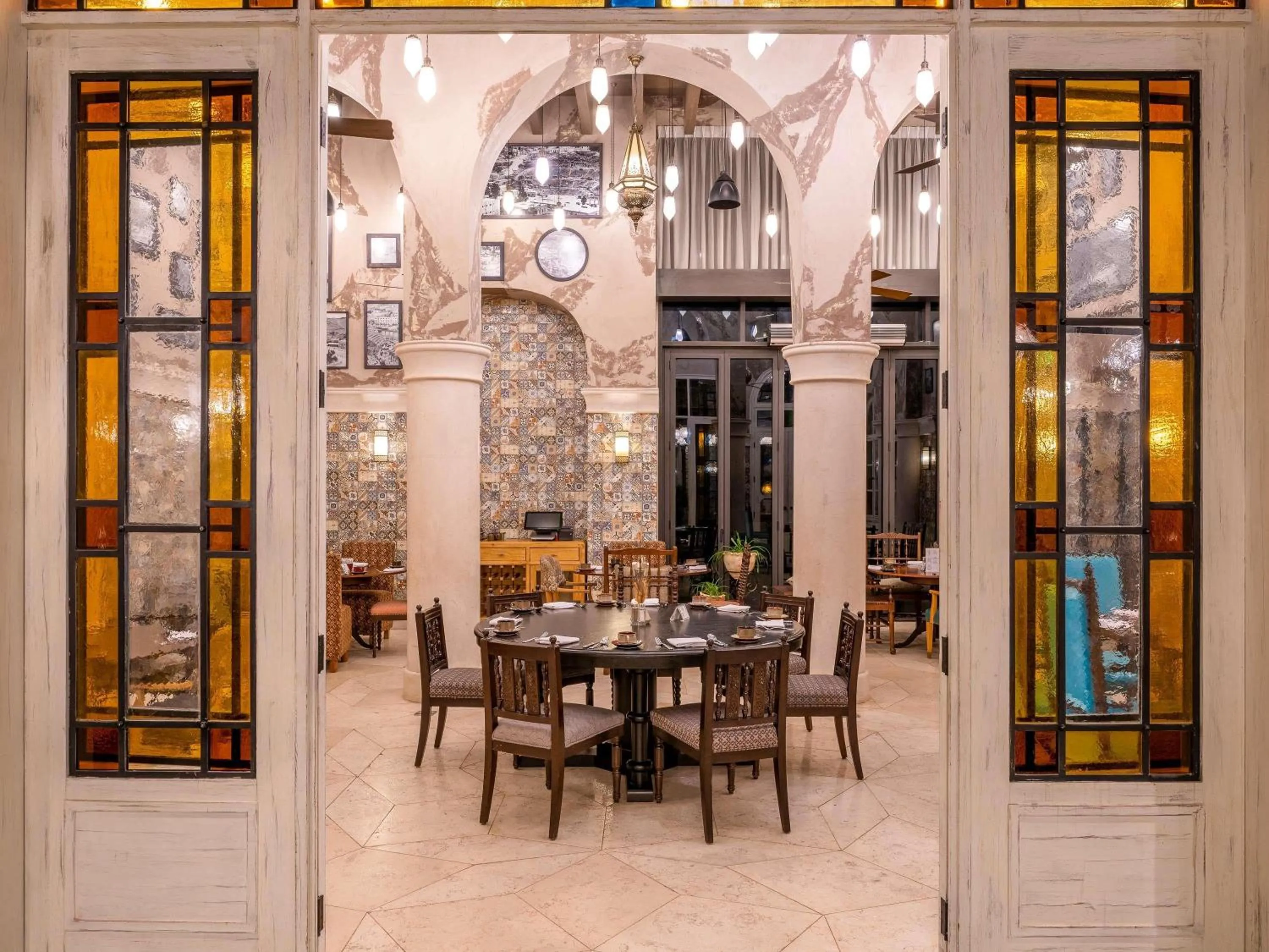 Restaurant/places to eat in Fairmont Amman