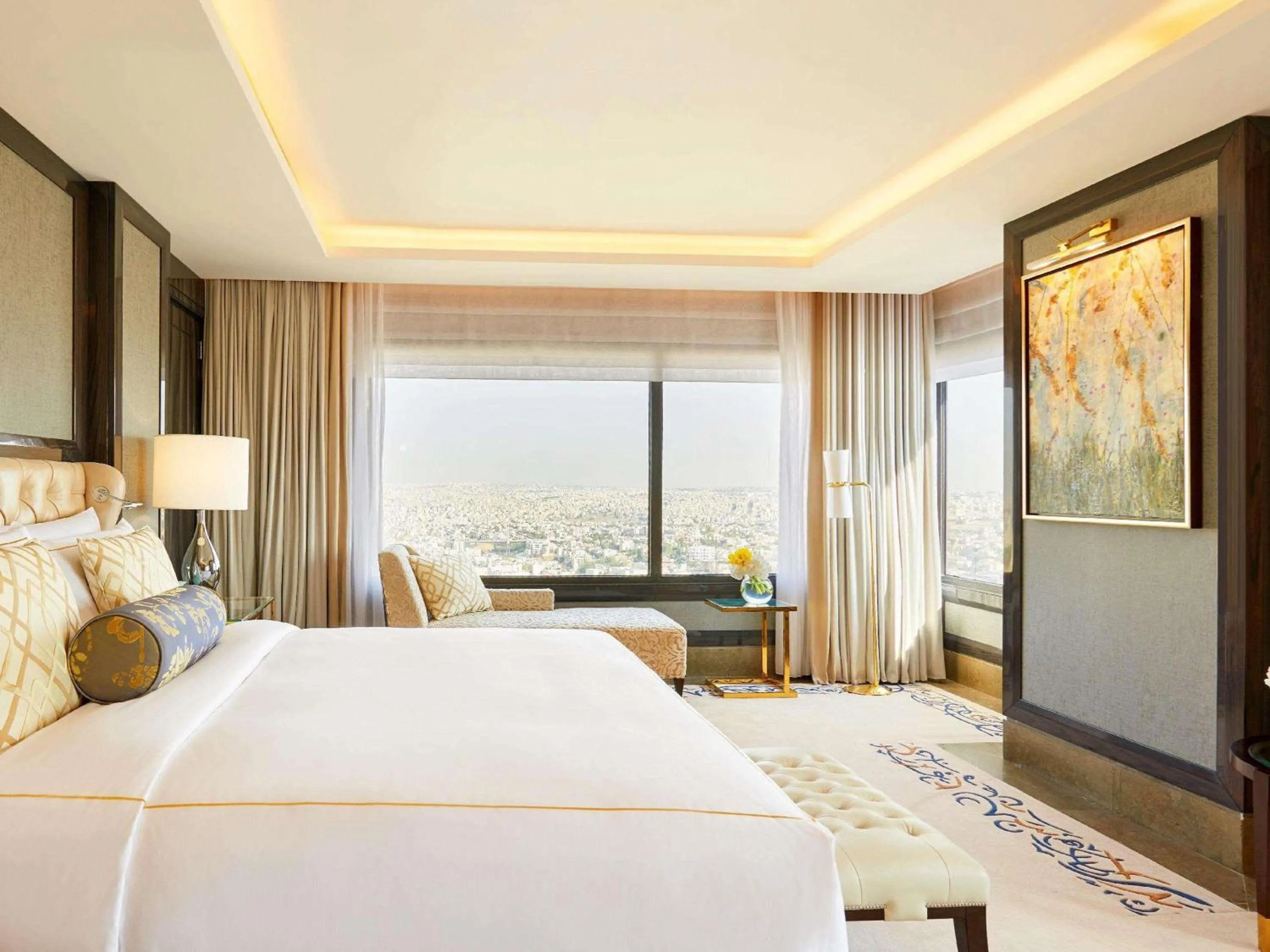 Bedroom, Bed in Fairmont Amman