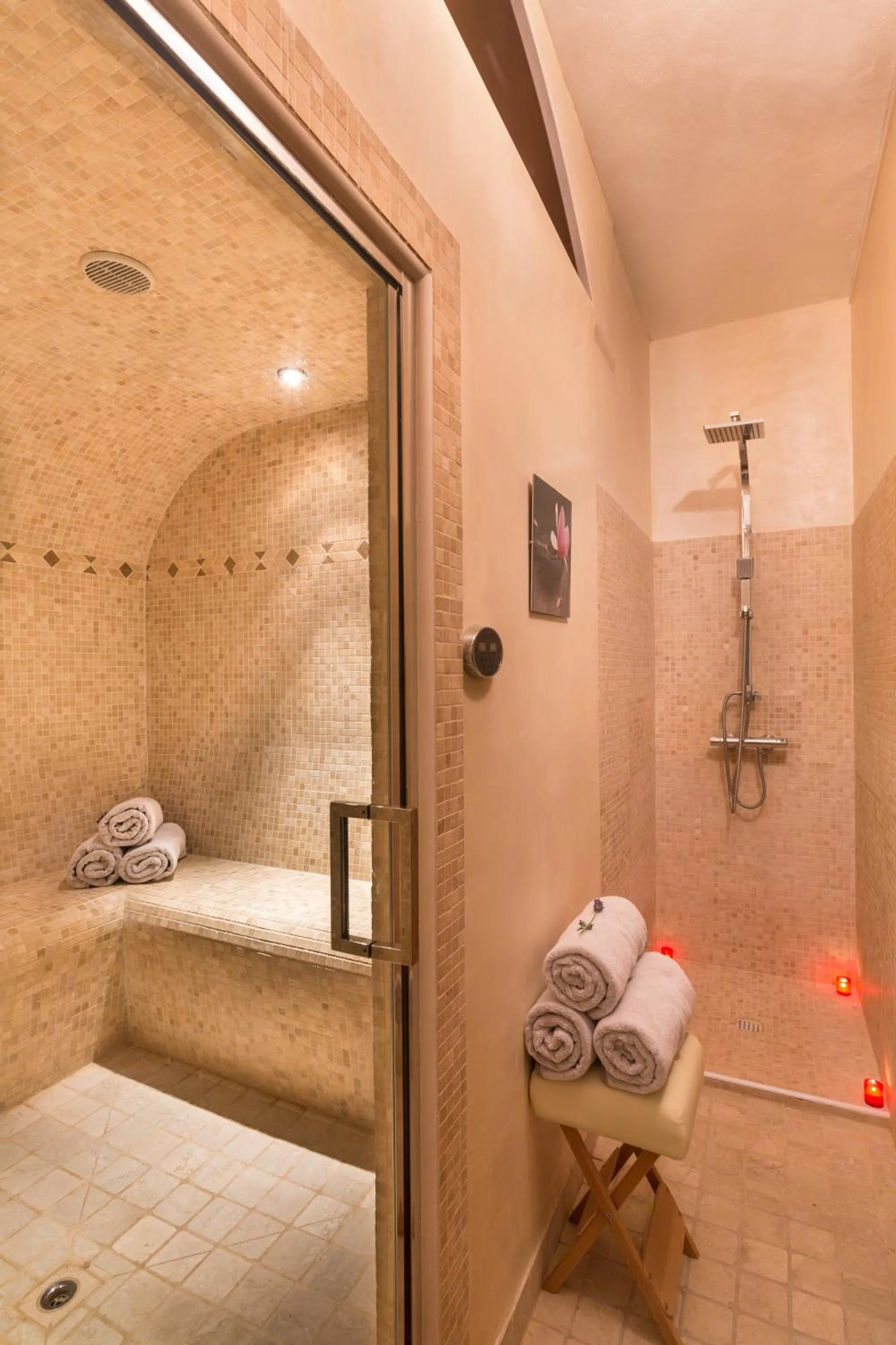 Steam room, Bed in La Bastide De Tourtour Hotel & Spa