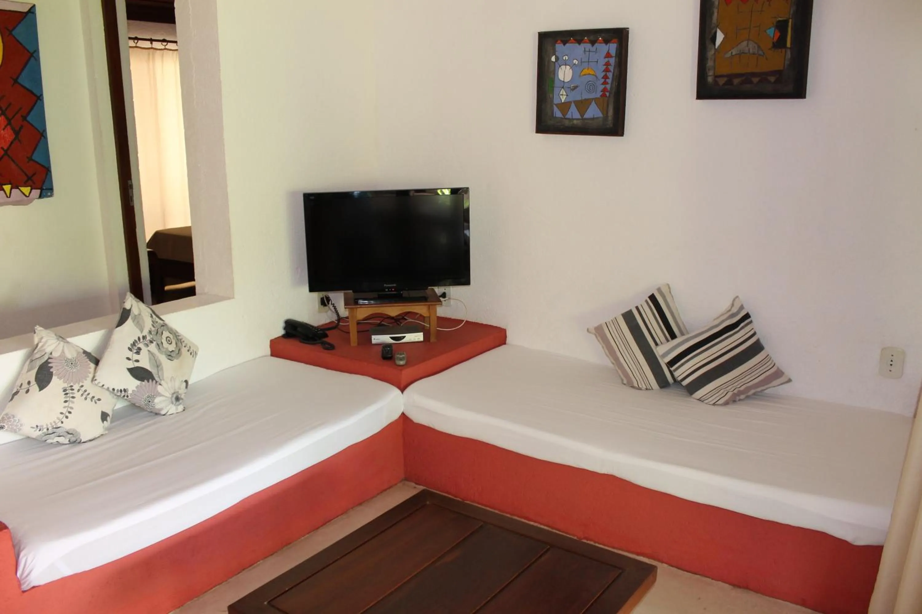 TV and multimedia, Bed in Baixu Village