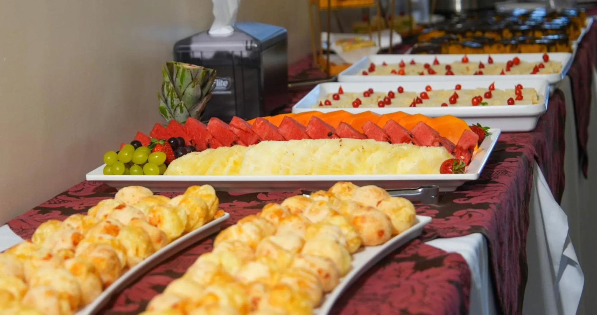 Breakfast in Hotel Dan Inn Campinas Anhanguera - By Nacional Inn