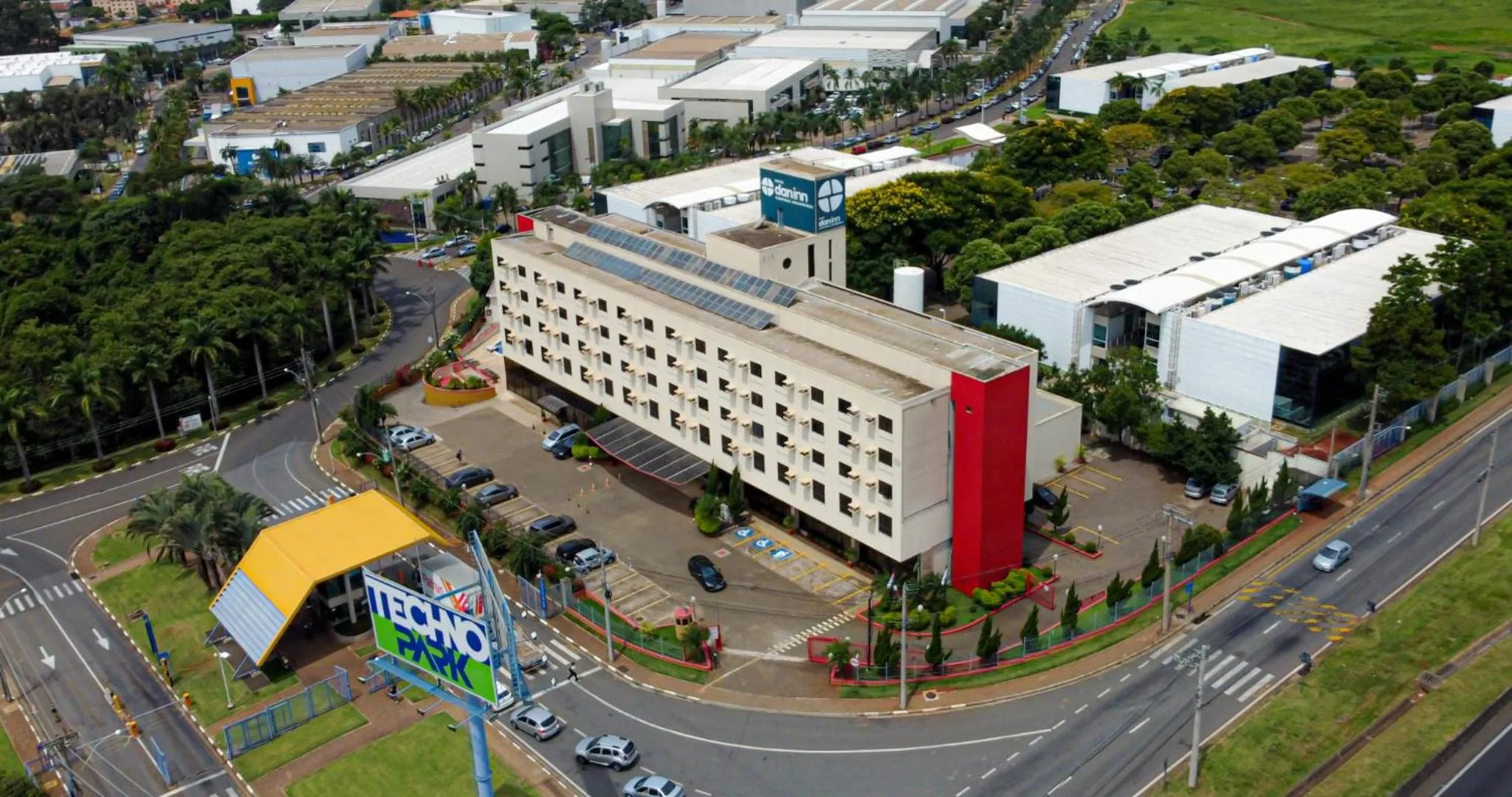 Facade/entrance in Hotel Dan Inn Campinas Anhanguera - By Nacional Inn