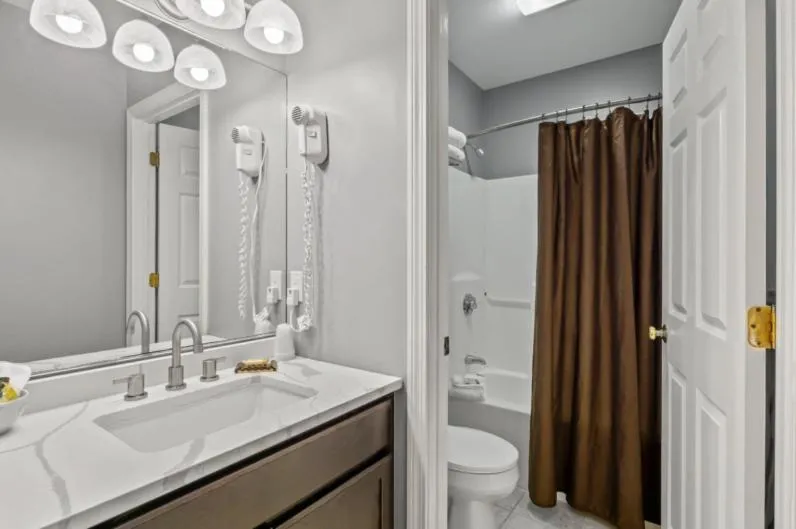 Sea Rose Suites