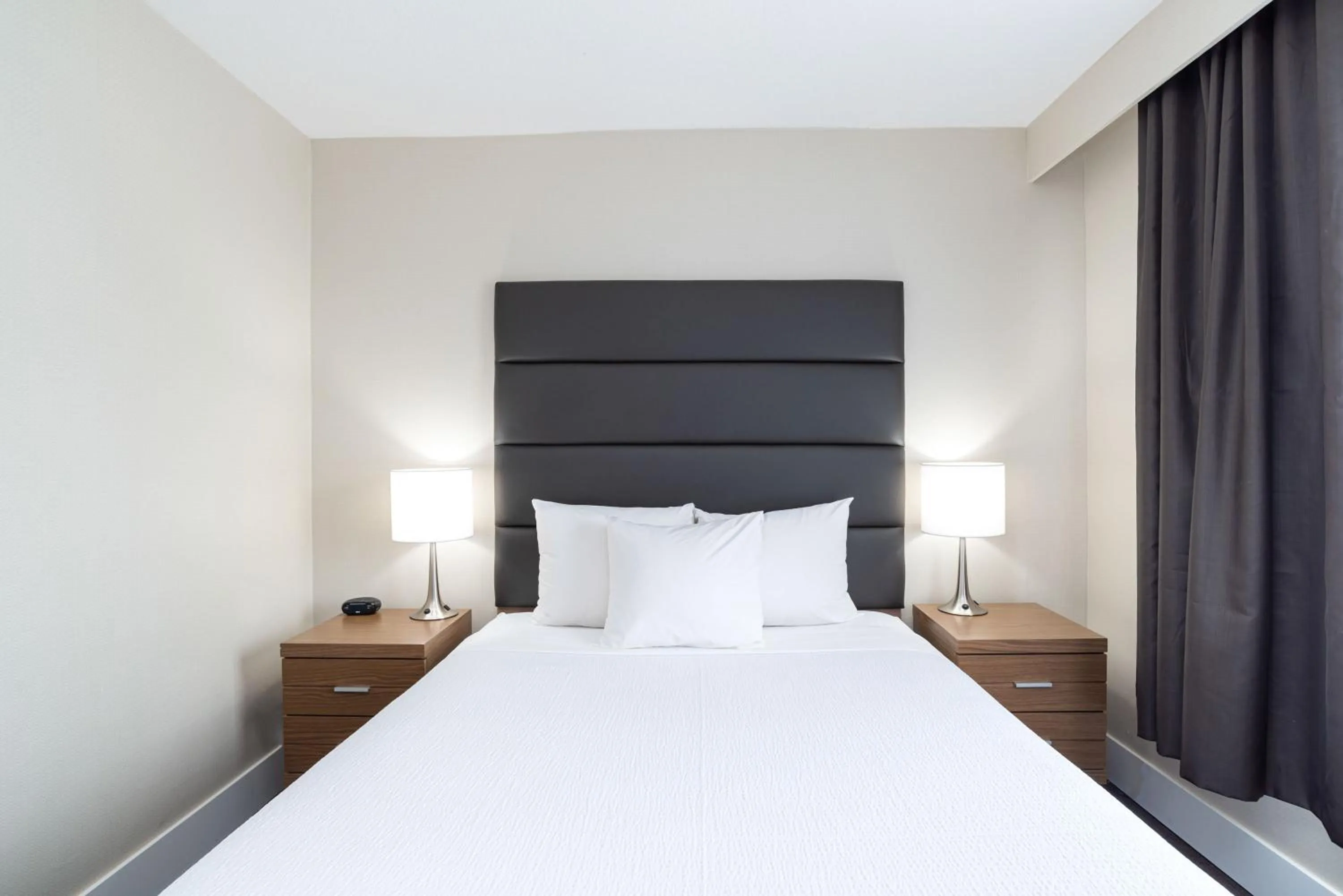 Photo of the whole room, Bed in Sandman Hotel Grande Prairie