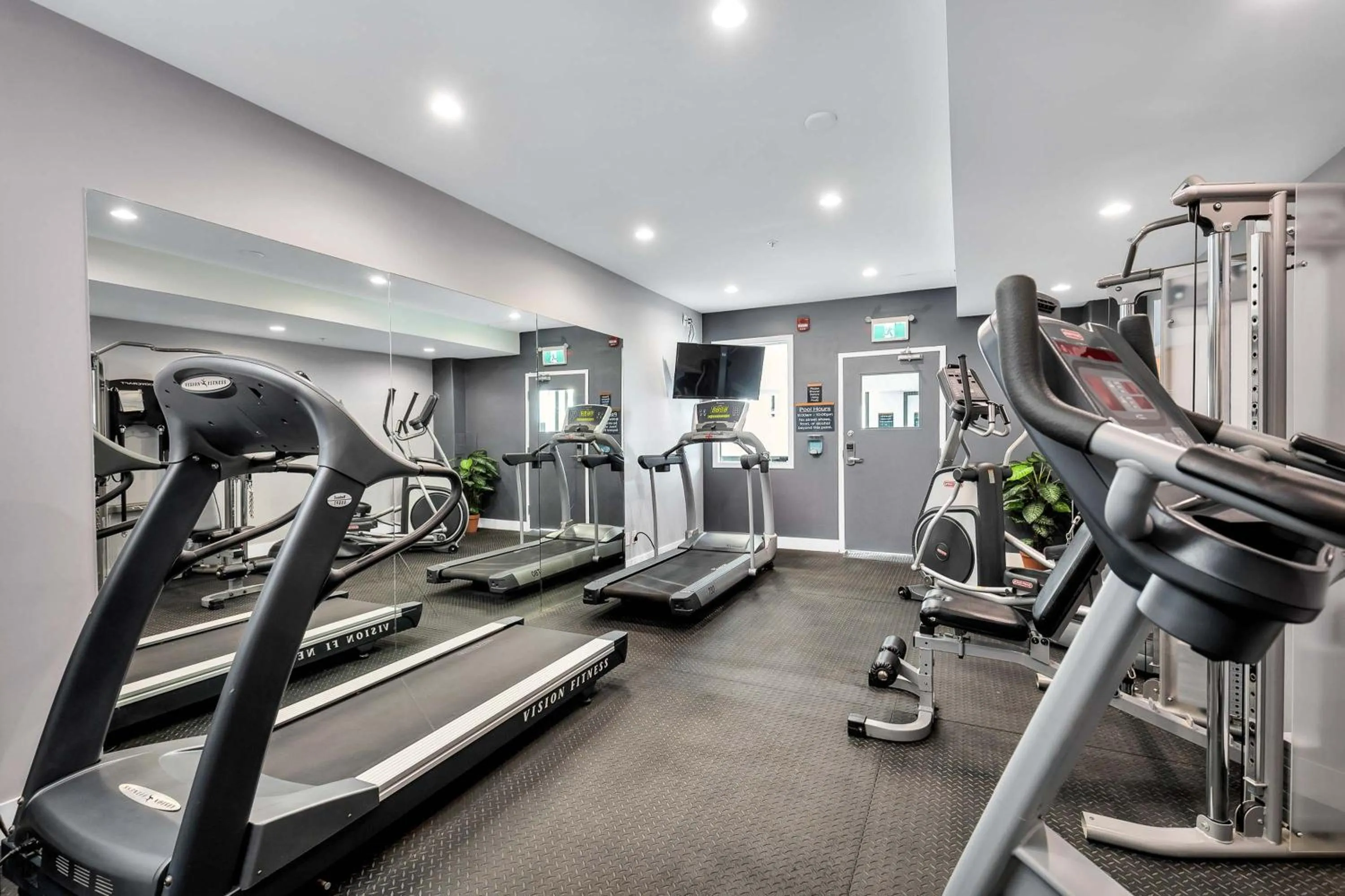 Fitness centre/facilities in Sandman Hotel Grande Prairie