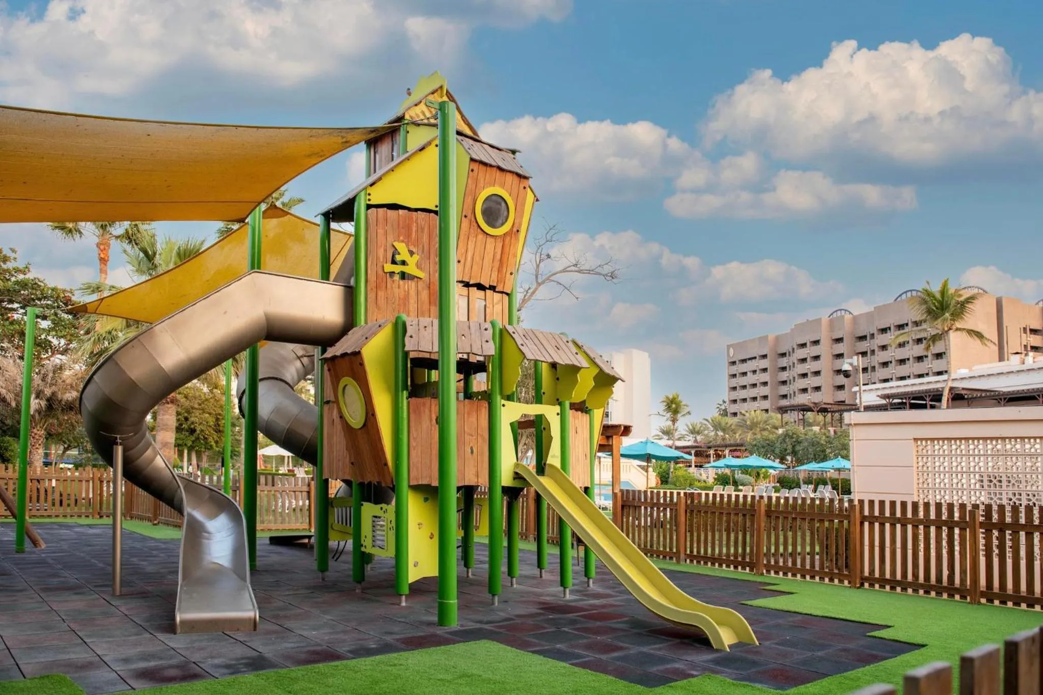 Area and facilities in InterContinental Muscat by IHG