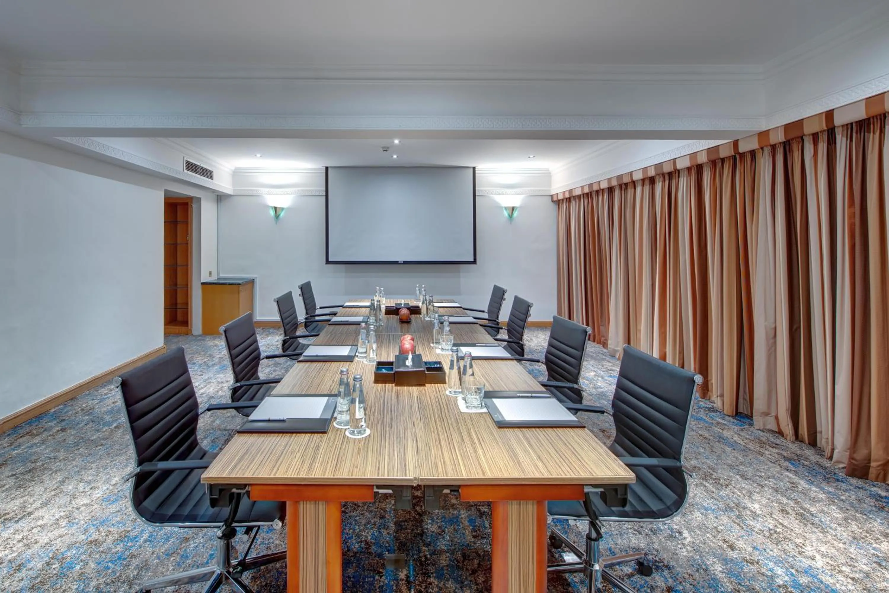 Meeting/conference room in InterContinental Muscat by IHG