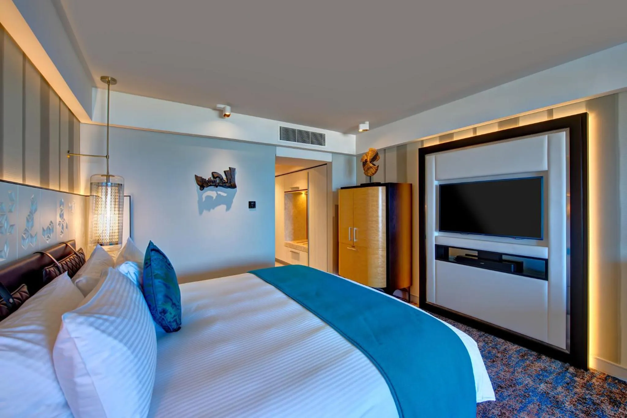 Photo of the whole room, Bed in InterContinental Muscat by IHG