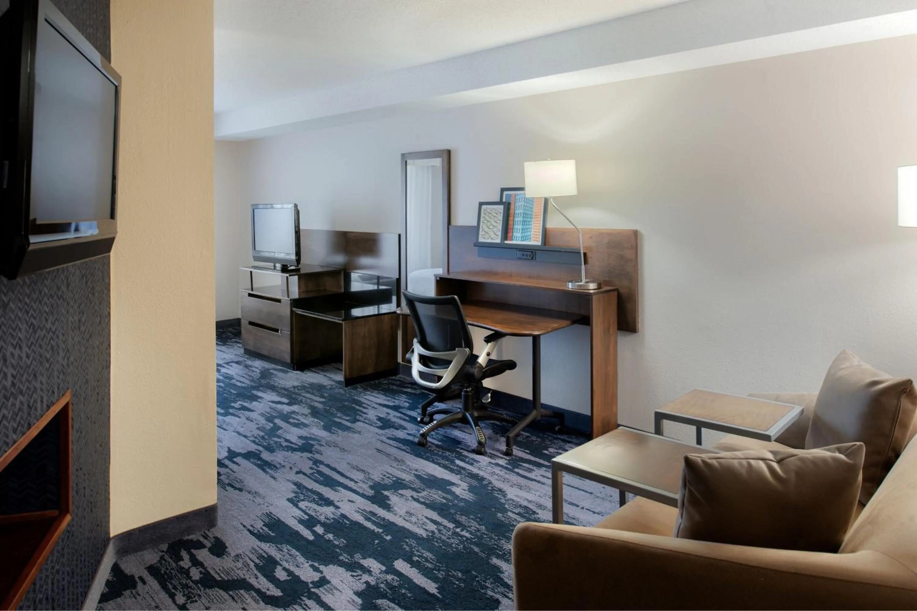 Photo of the whole room in Fairfield by Marriott