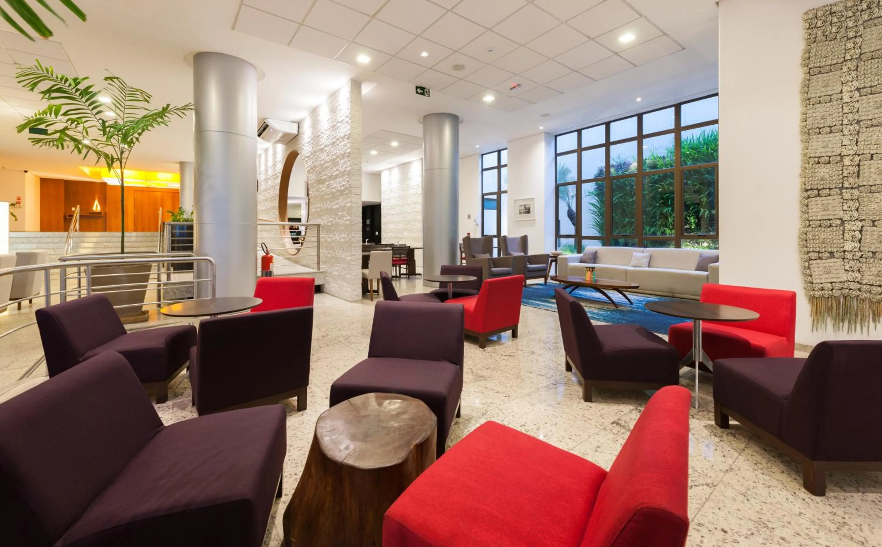 Communal lounge/ TV room in Best Western Premier Maceió