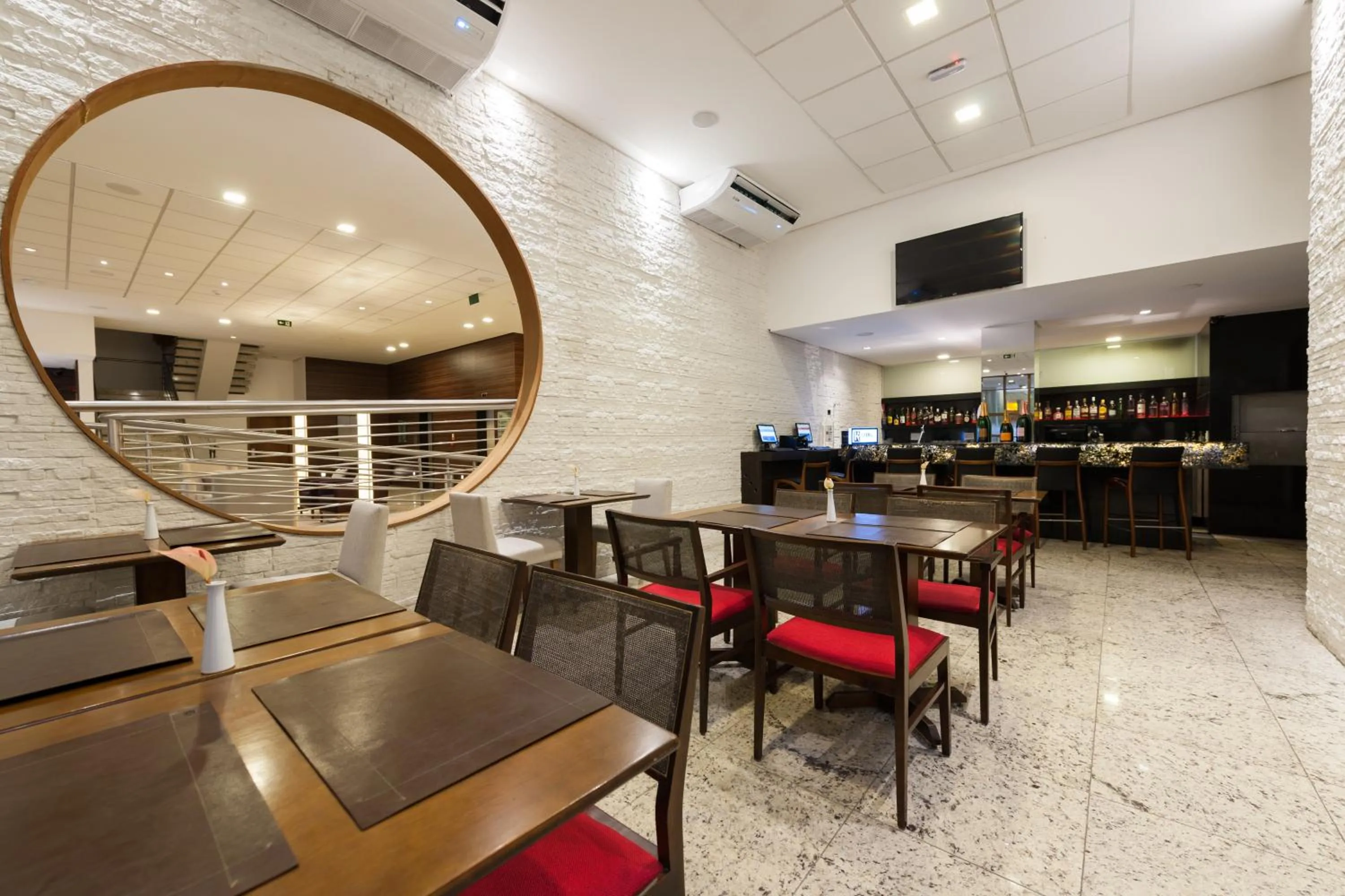 Communal lounge/ TV room in Best Western Premier Maceió