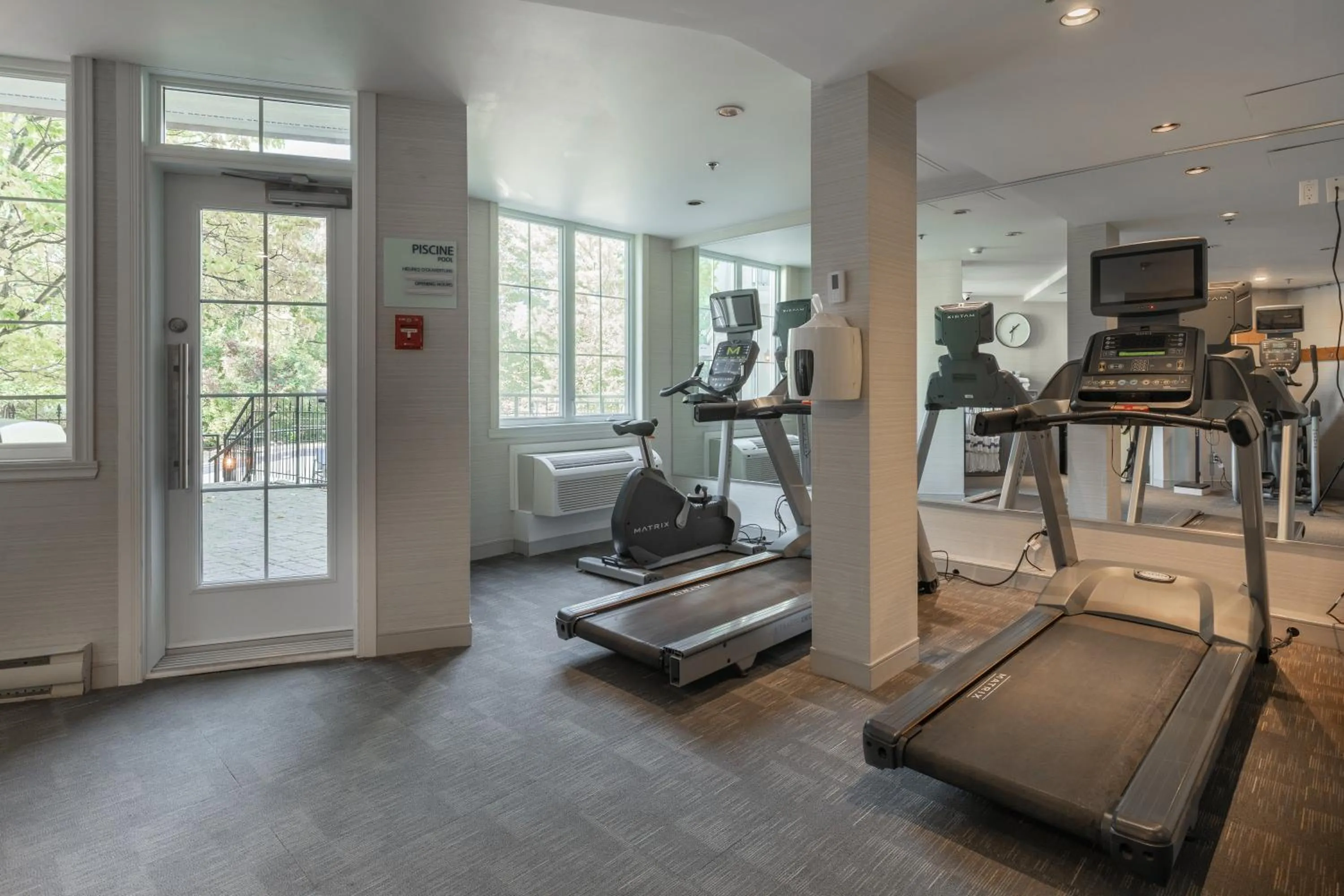 Fitness centre/facilities in Holiday Inn Express & Suites Tremblant by IHG