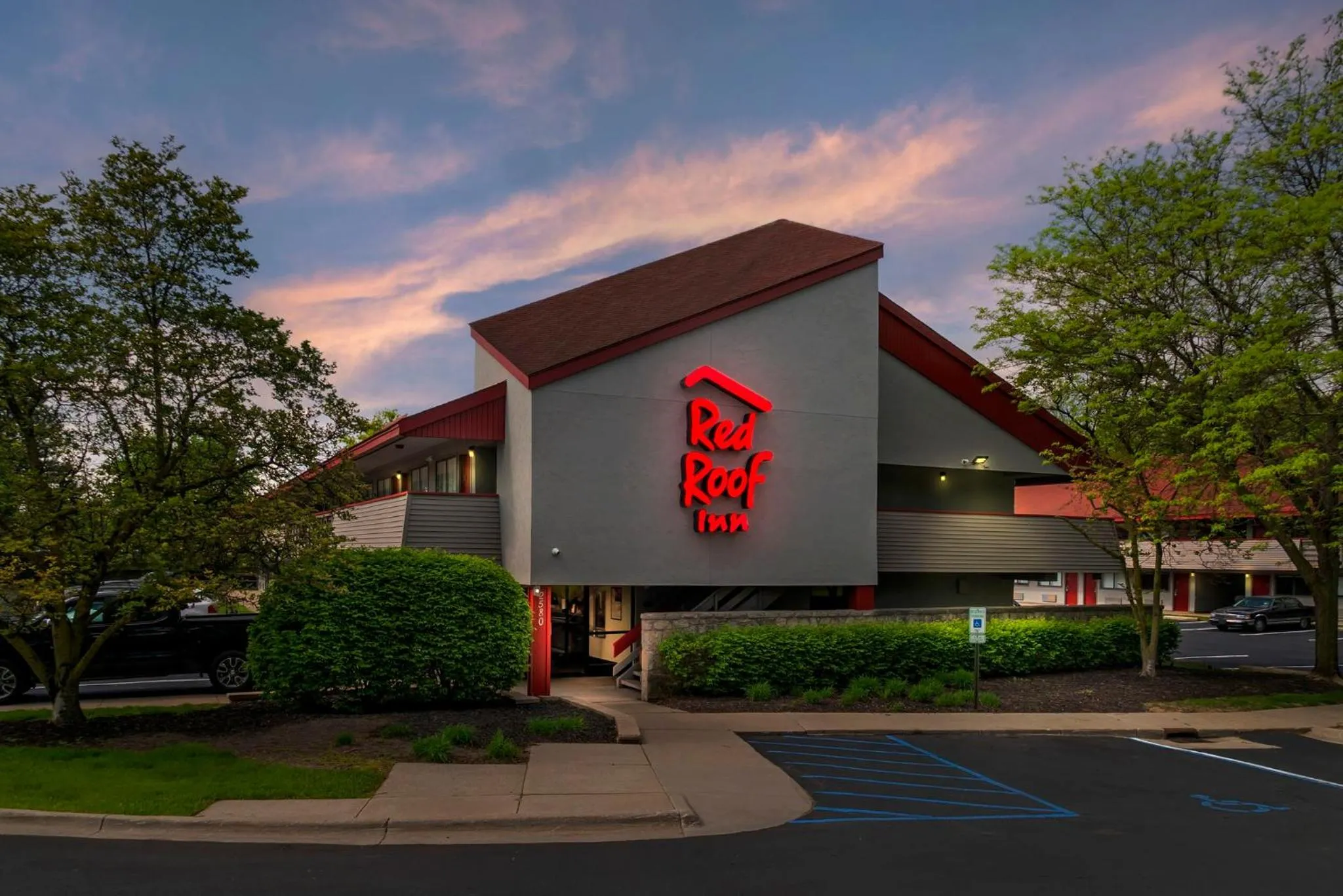 Property building in Red Roof Inn Detroit-Rochester Hills/ Auburn Hills
