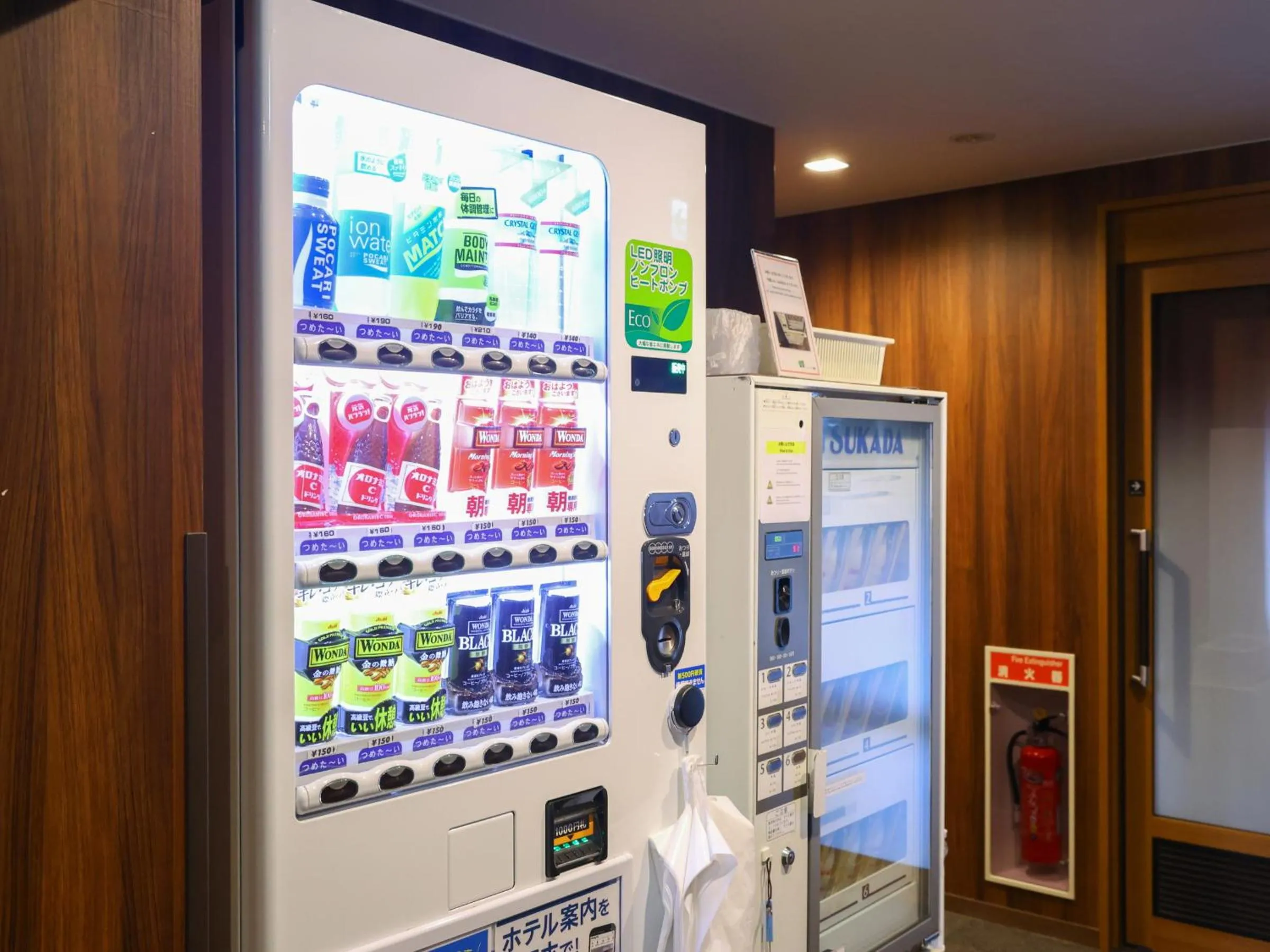 vending machine in Tennen Onsen Taho-no-Yu Dormy Inn Niigata