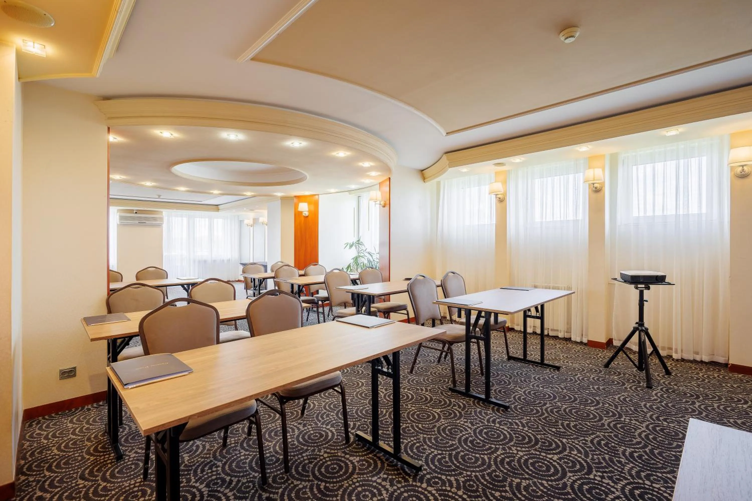 Business facilities in Hotel Cristal Park