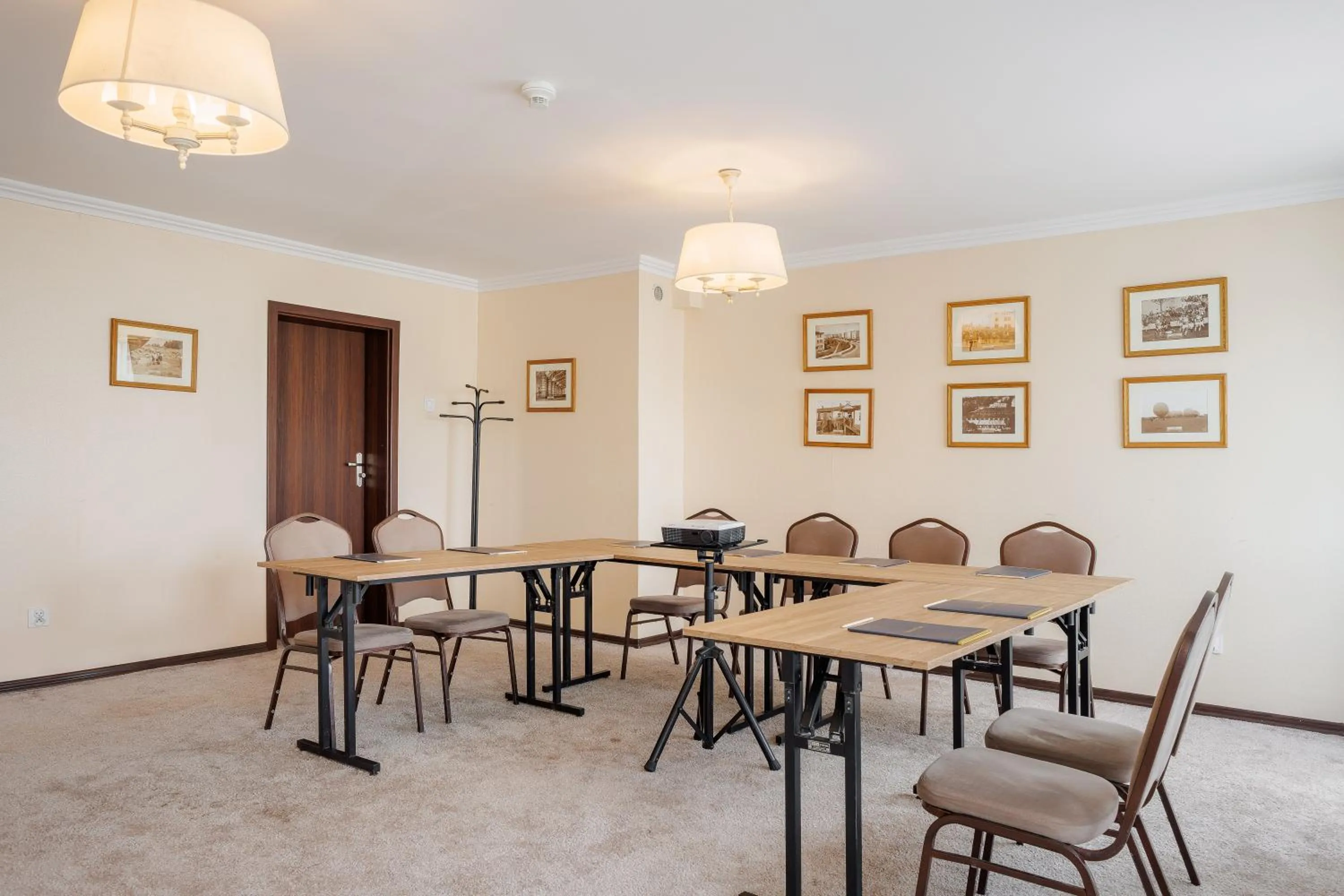 Business facilities in Hotel Cristal Park