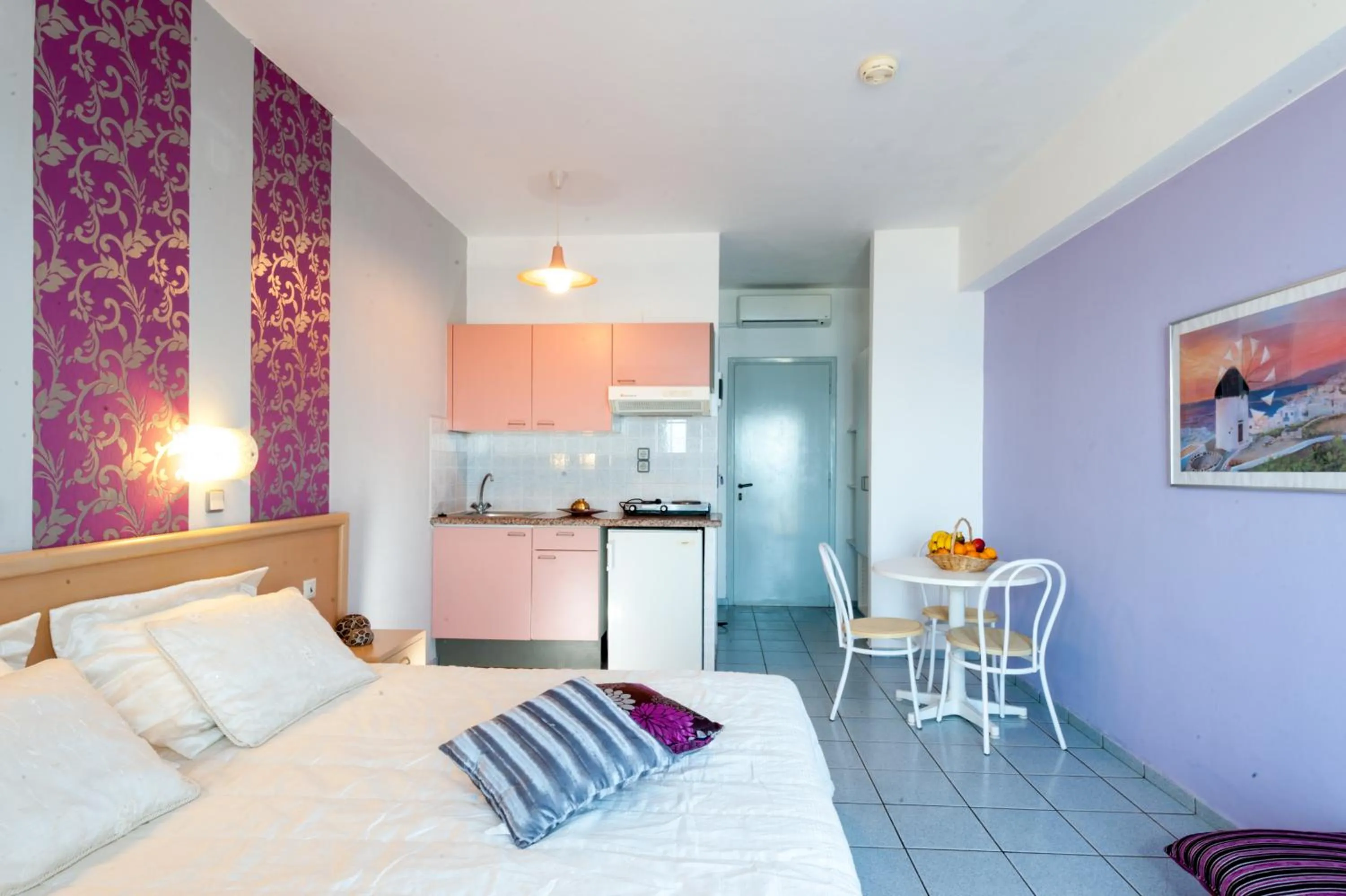 Bedroom, Bed in Laplaya Beach