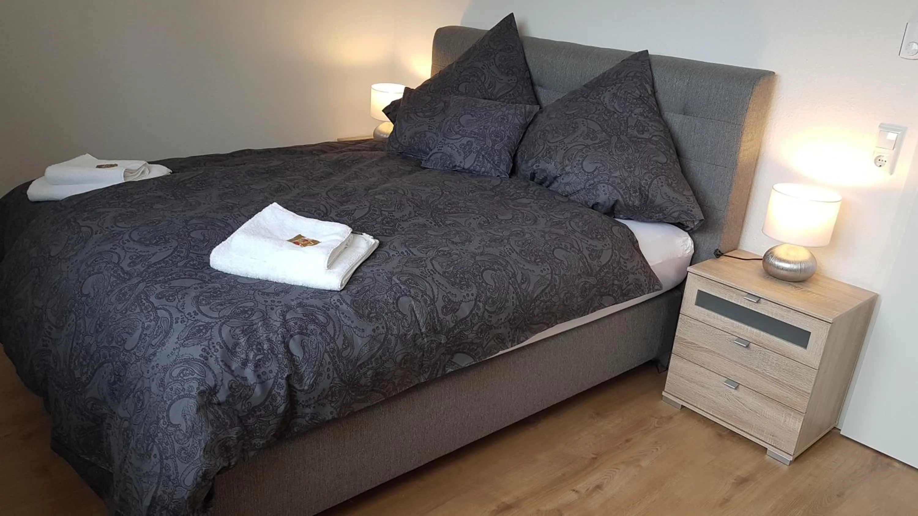 Bedroom, Bed in Cloud 7 II