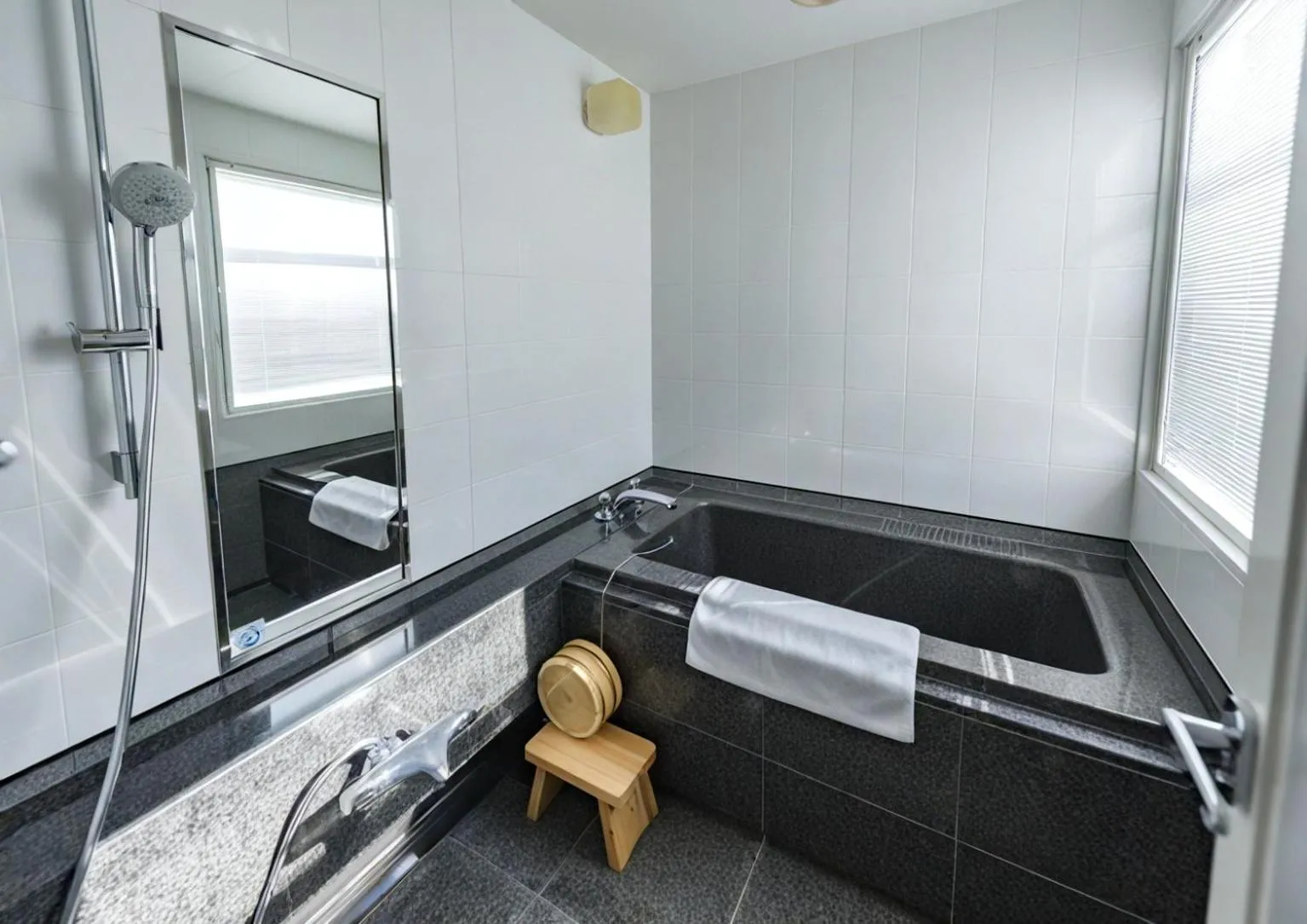 Bathroom, Bed in Hilton Fukuoka Sea Hawk