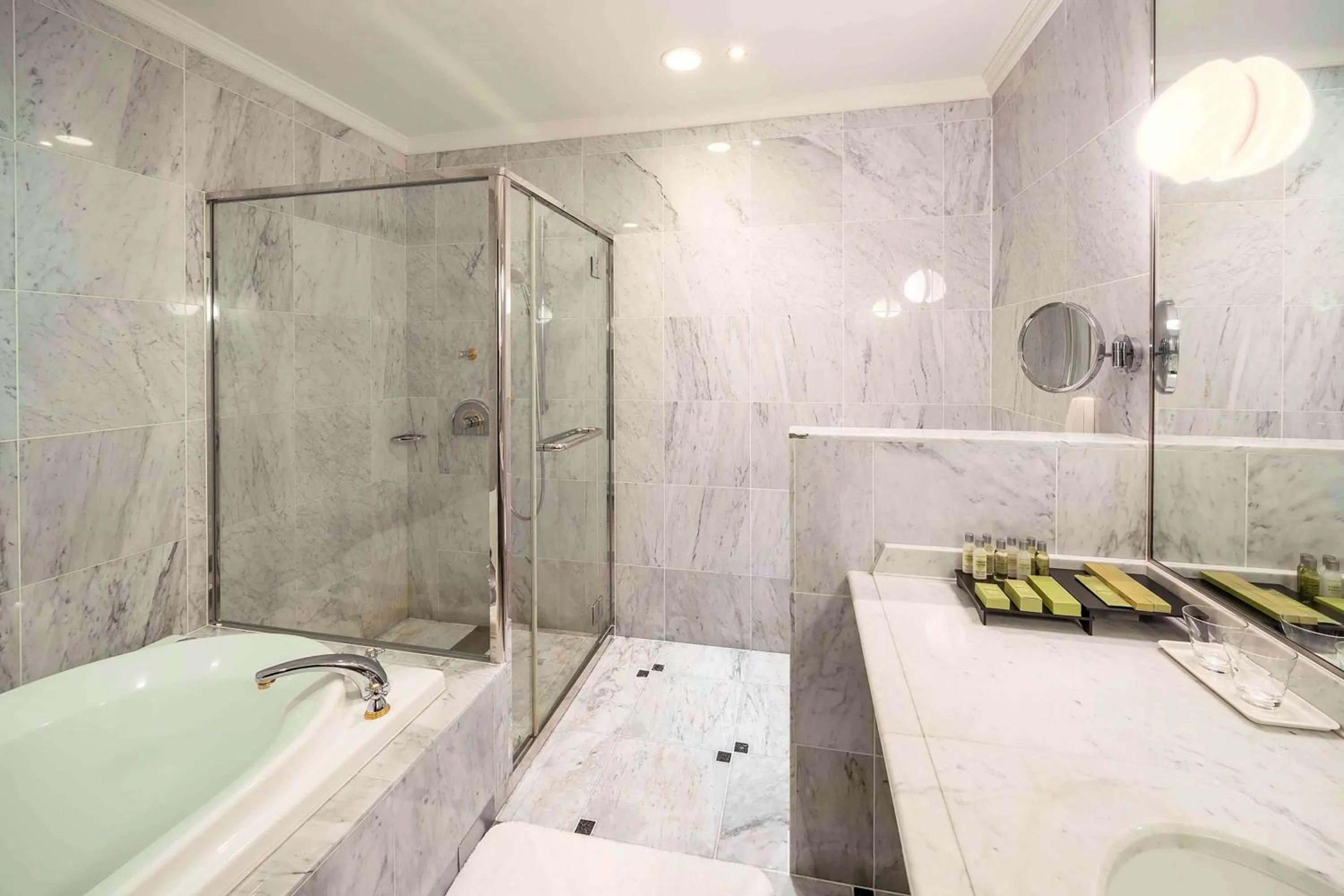 Bathroom in Hilton Fukuoka Sea Hawk