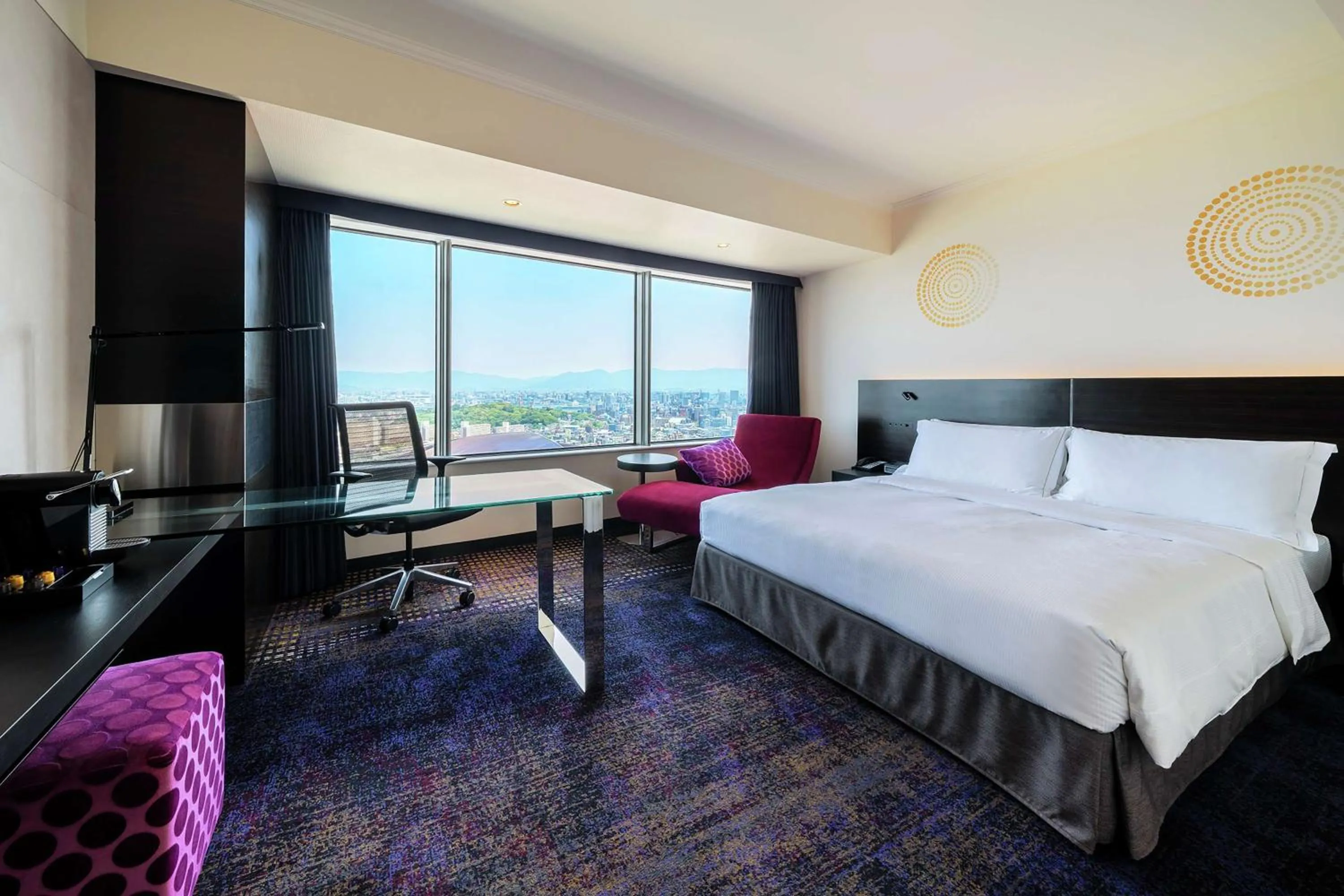 Bedroom, Bed in Hilton Fukuoka Sea Hawk