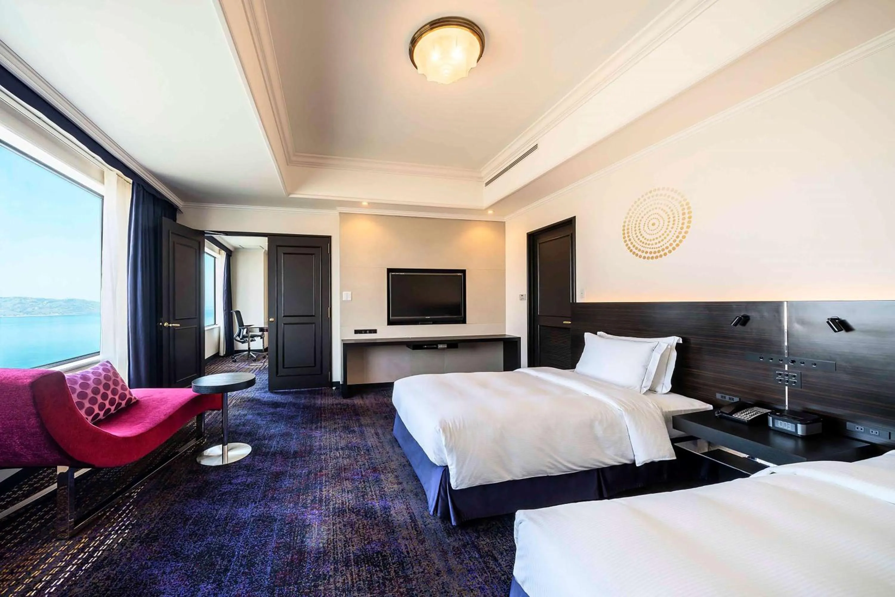 Bedroom, Bed in Hilton Fukuoka Sea Hawk