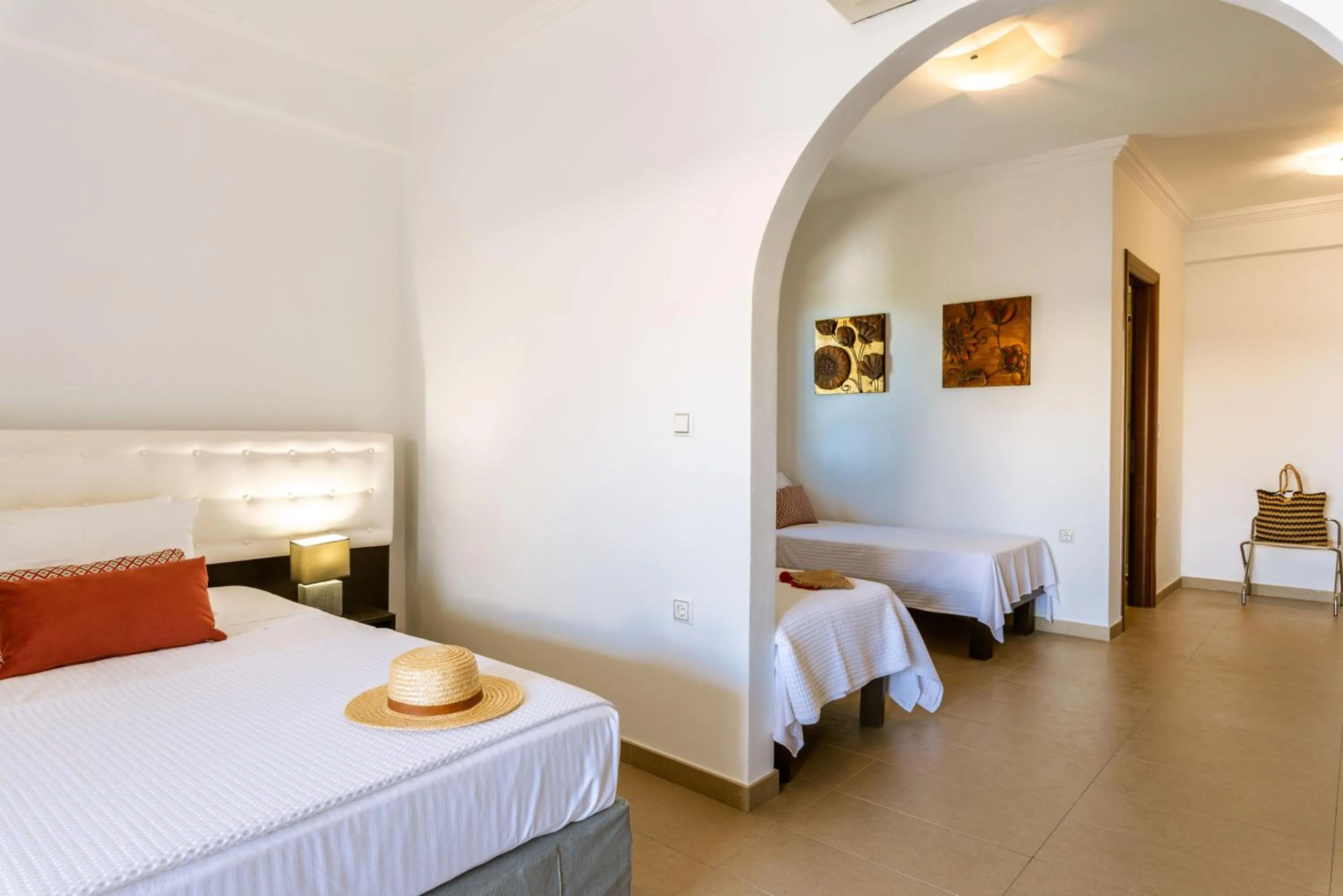 Photo of the whole room, Bed in 3Aktes Suites & Studios