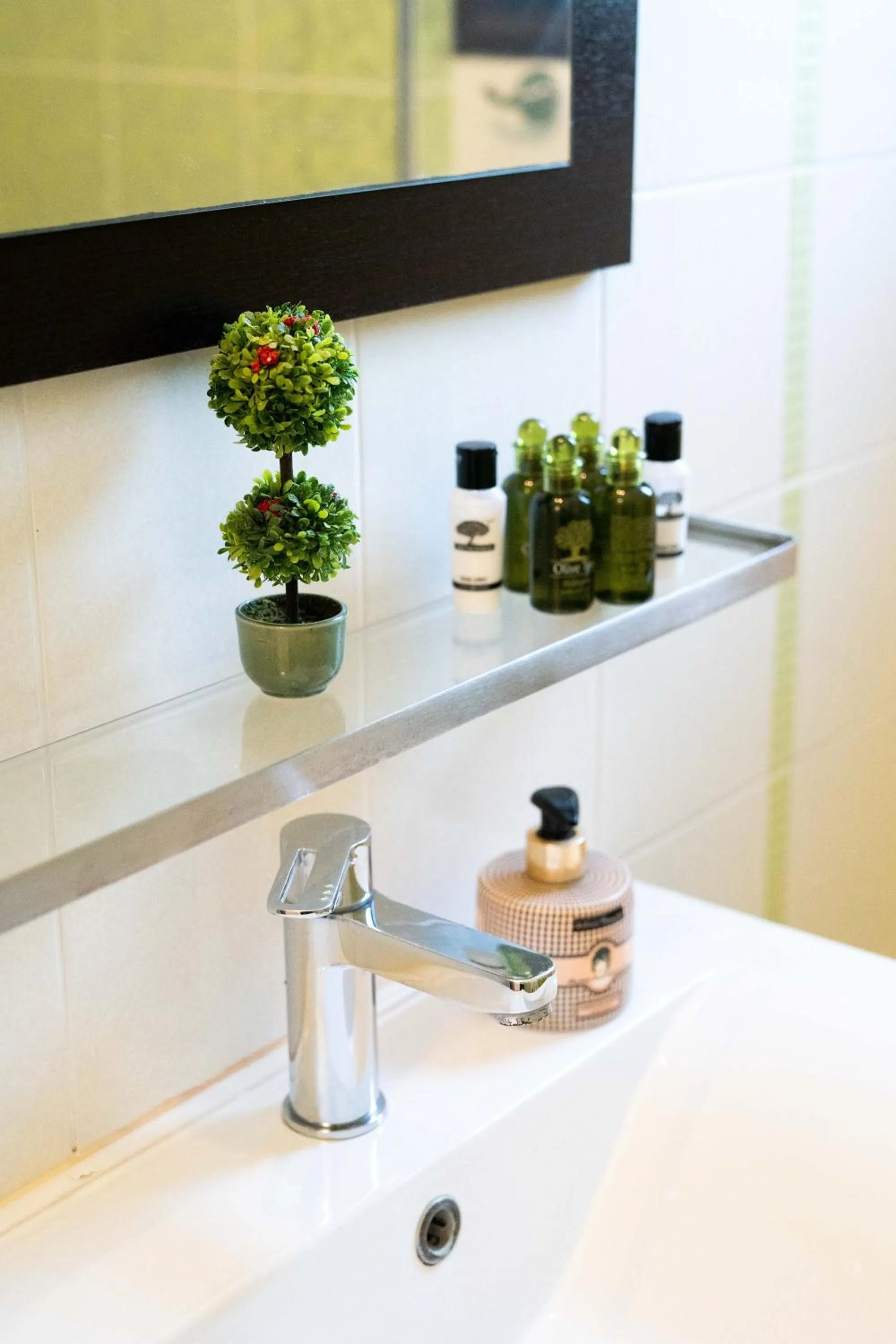 Bathroom in 3Aktes Suites & Studios