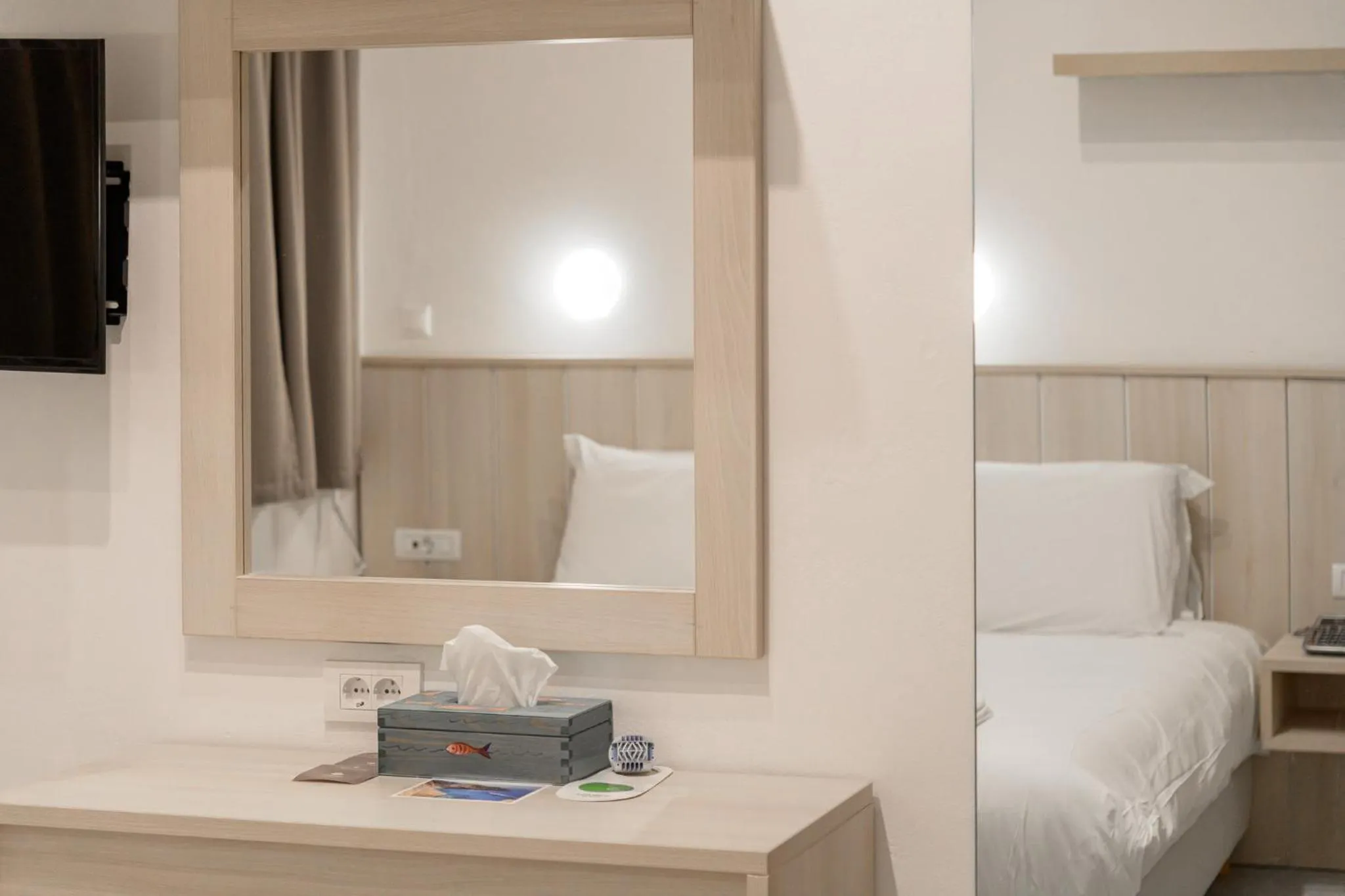 Photo of the whole room, Bed in Iakinthos, Tsilivi Beach