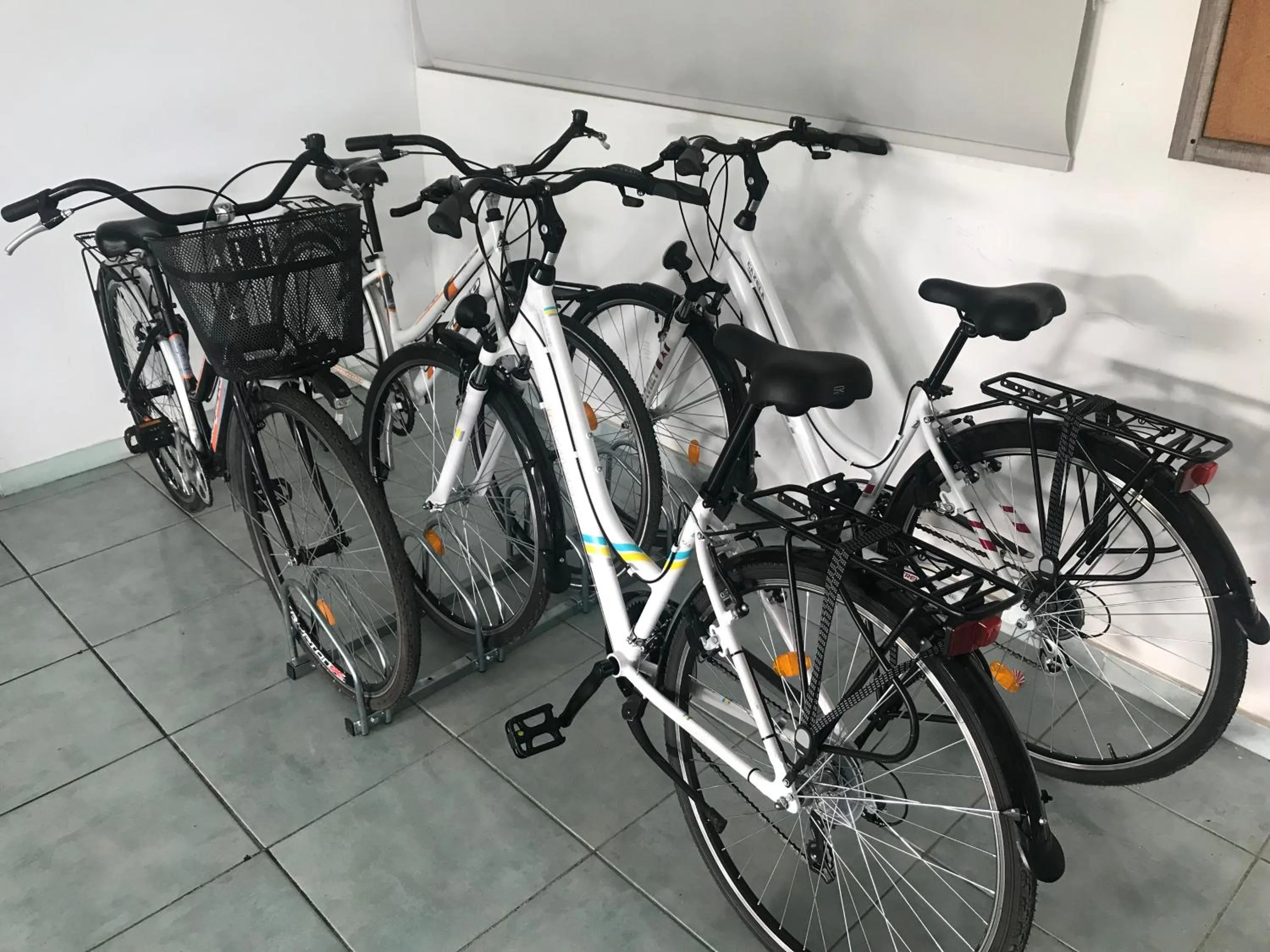 Cycling in Iakinthos, Tsilivi Beach