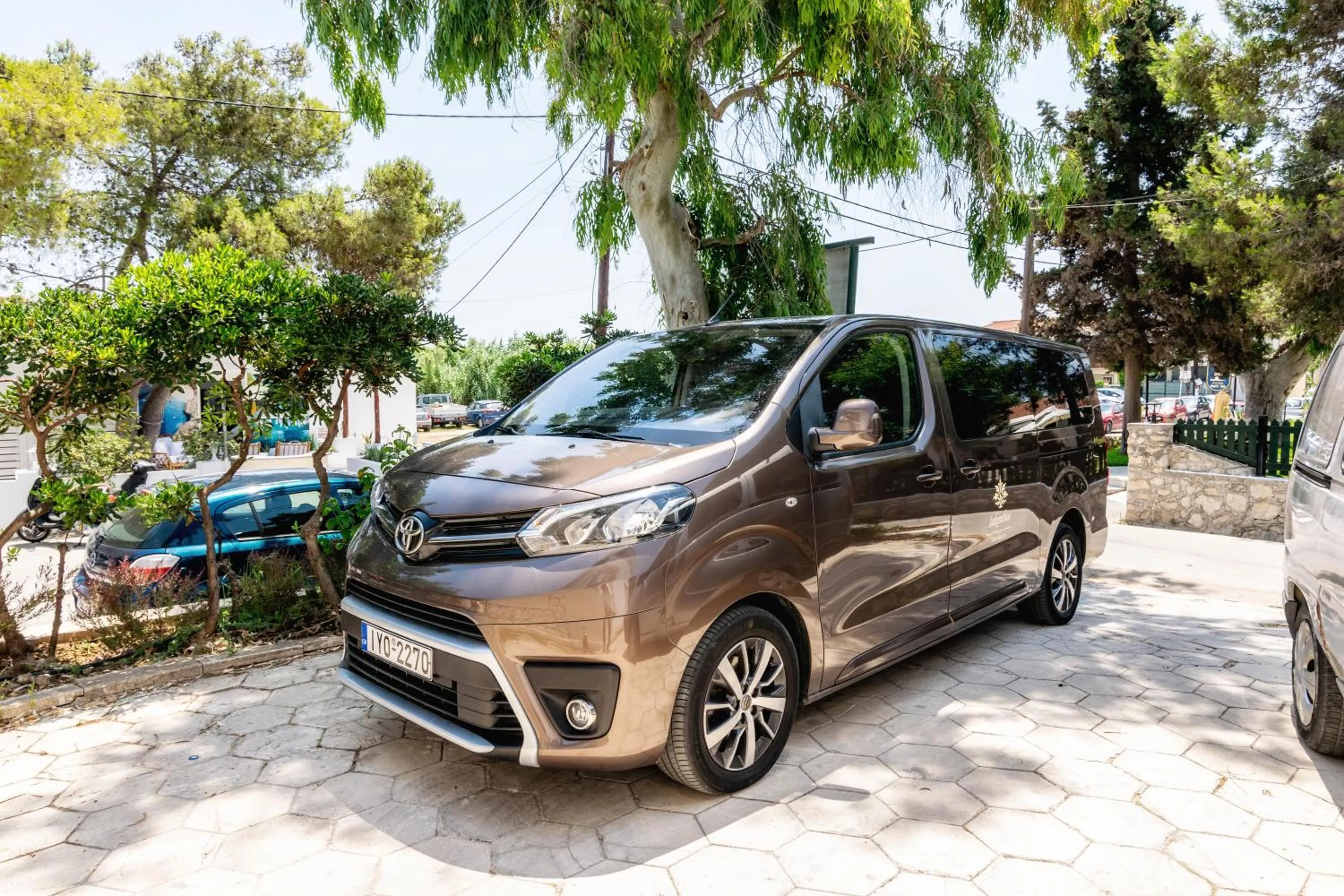 Parking in Iakinthos, Tsilivi Beach