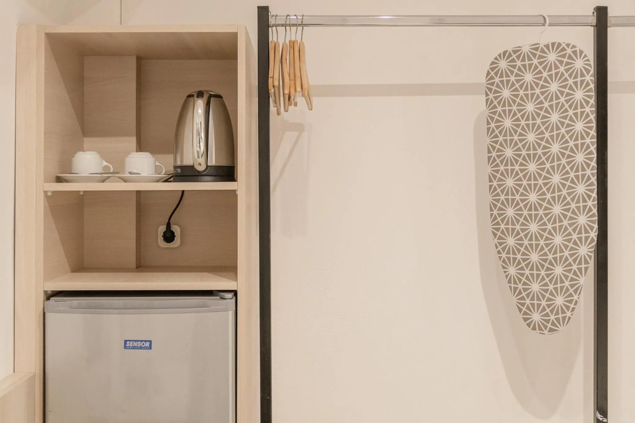 wardrobe in Iakinthos, Tsilivi Beach