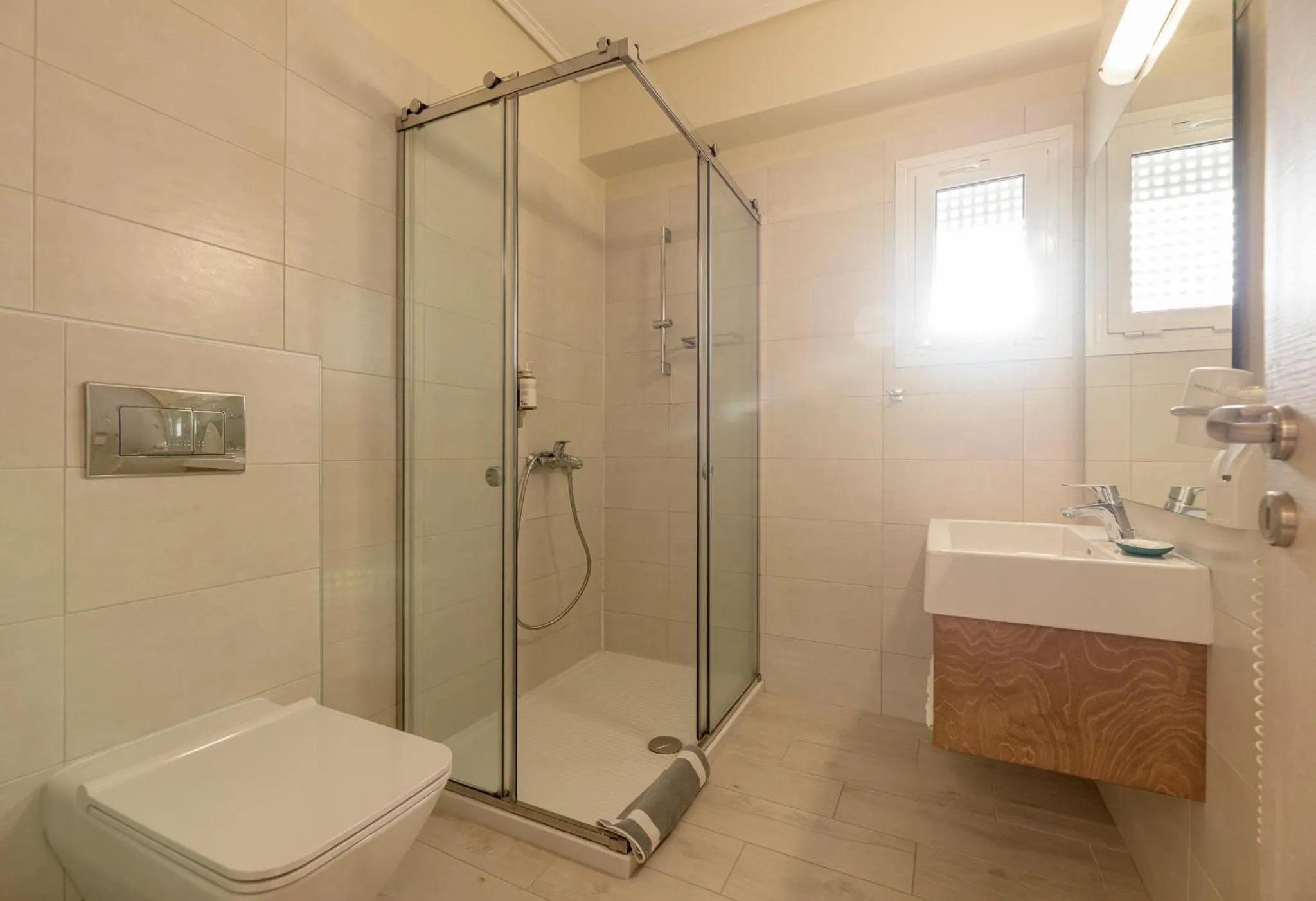 Bathroom in Iakinthos, Tsilivi Beach