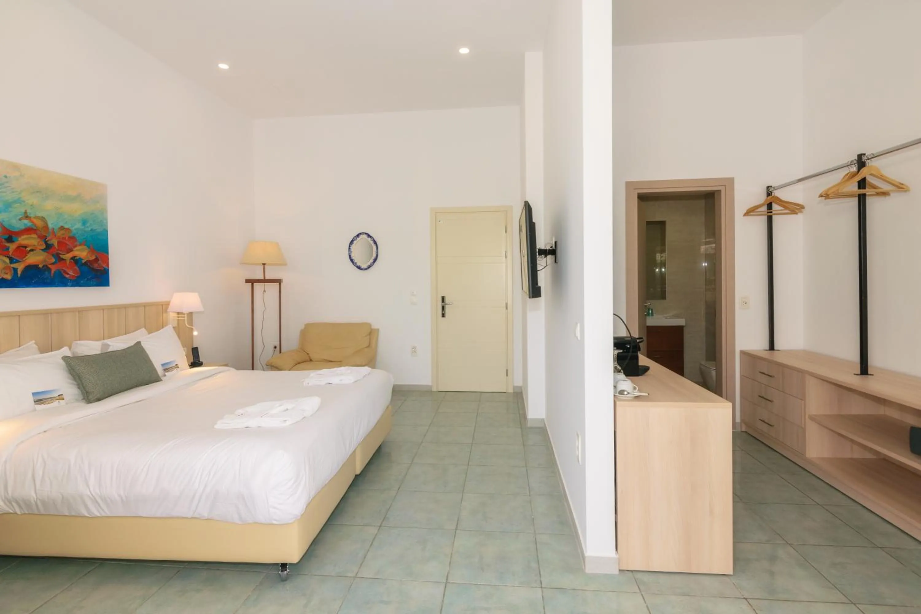 Photo of the whole room, Bed in Iakinthos, Tsilivi Beach