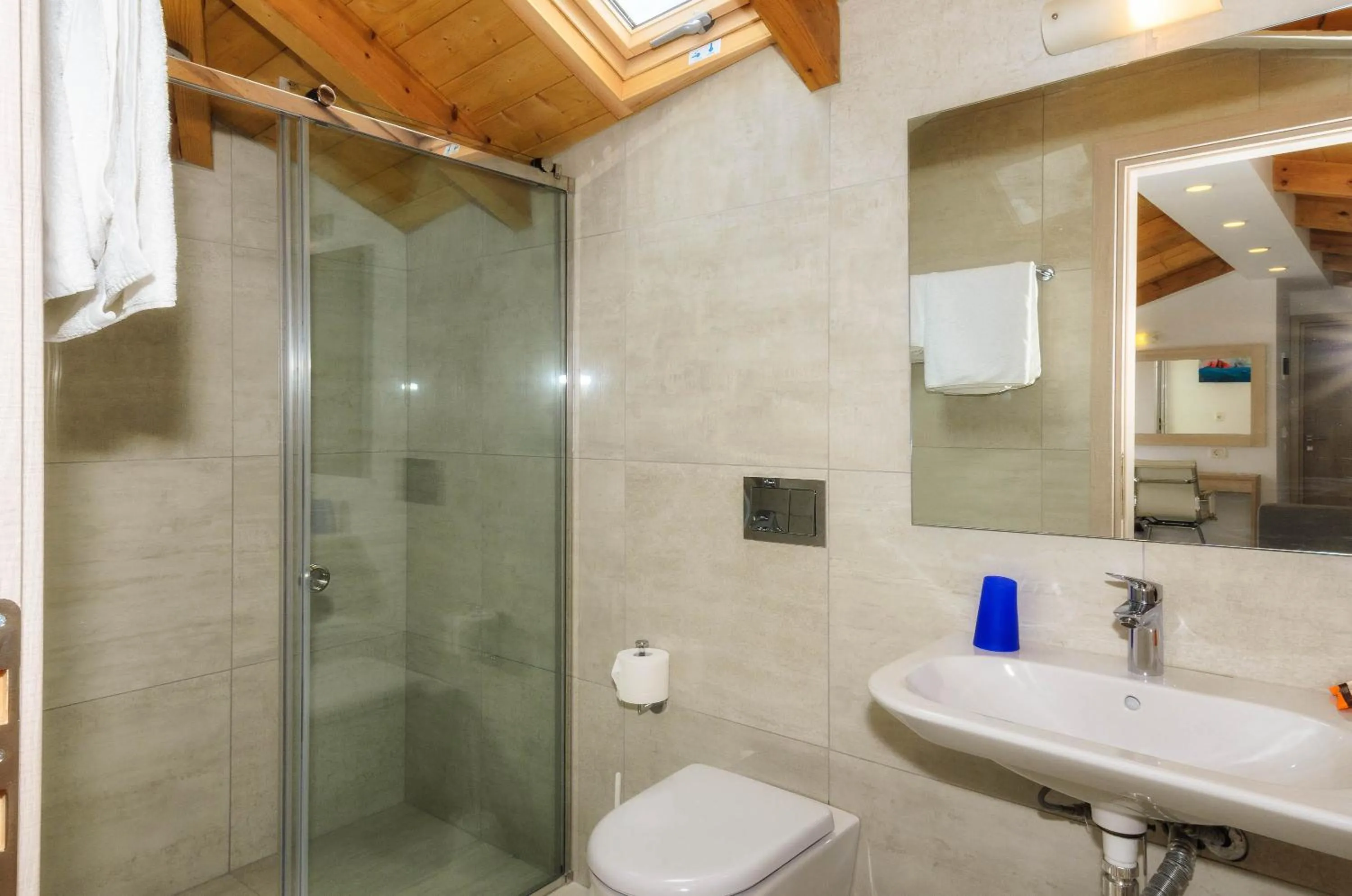 Bathroom in Iakinthos, Tsilivi Beach