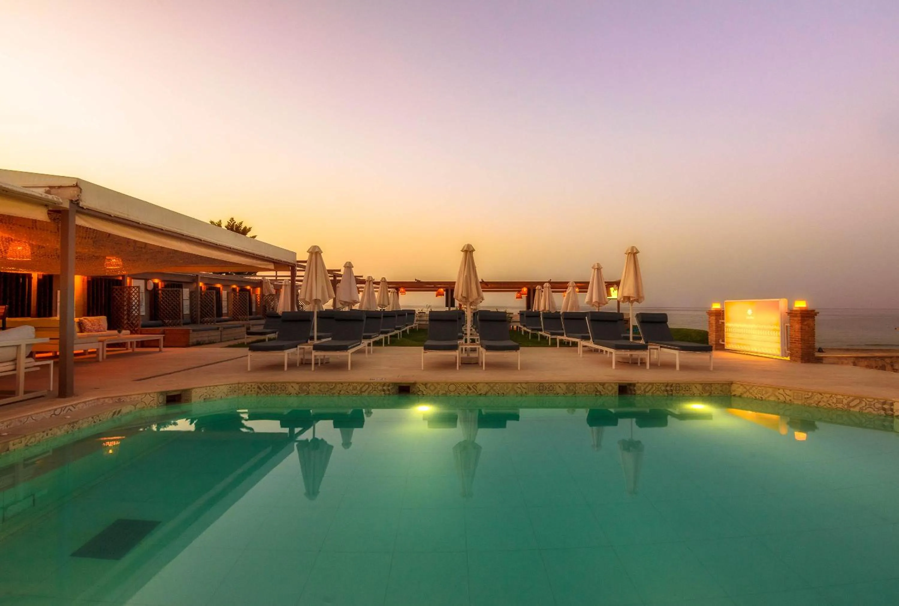 Swimming pool in Iakinthos, Tsilivi Beach