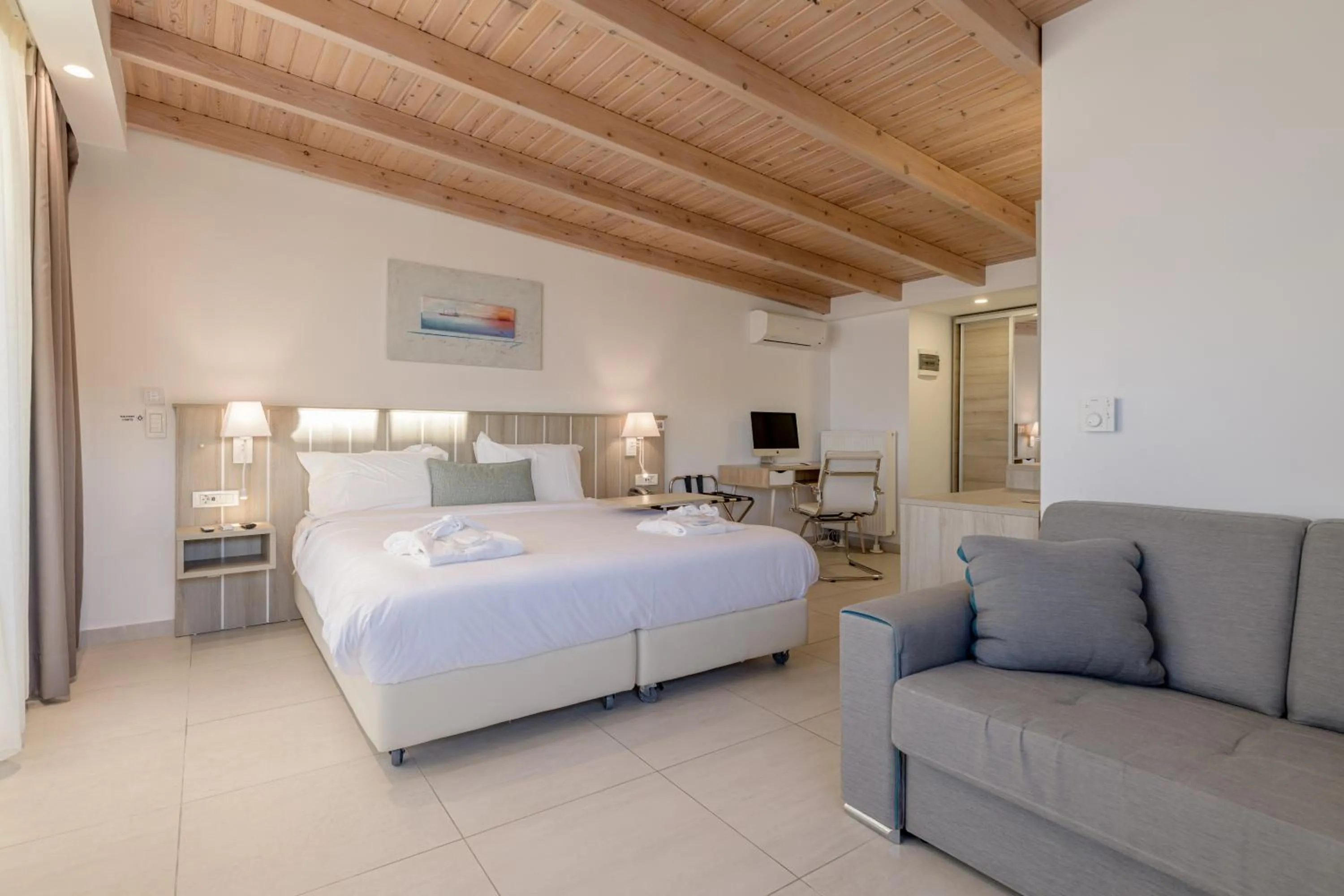 Bedroom, Bed in Iakinthos, Tsilivi Beach