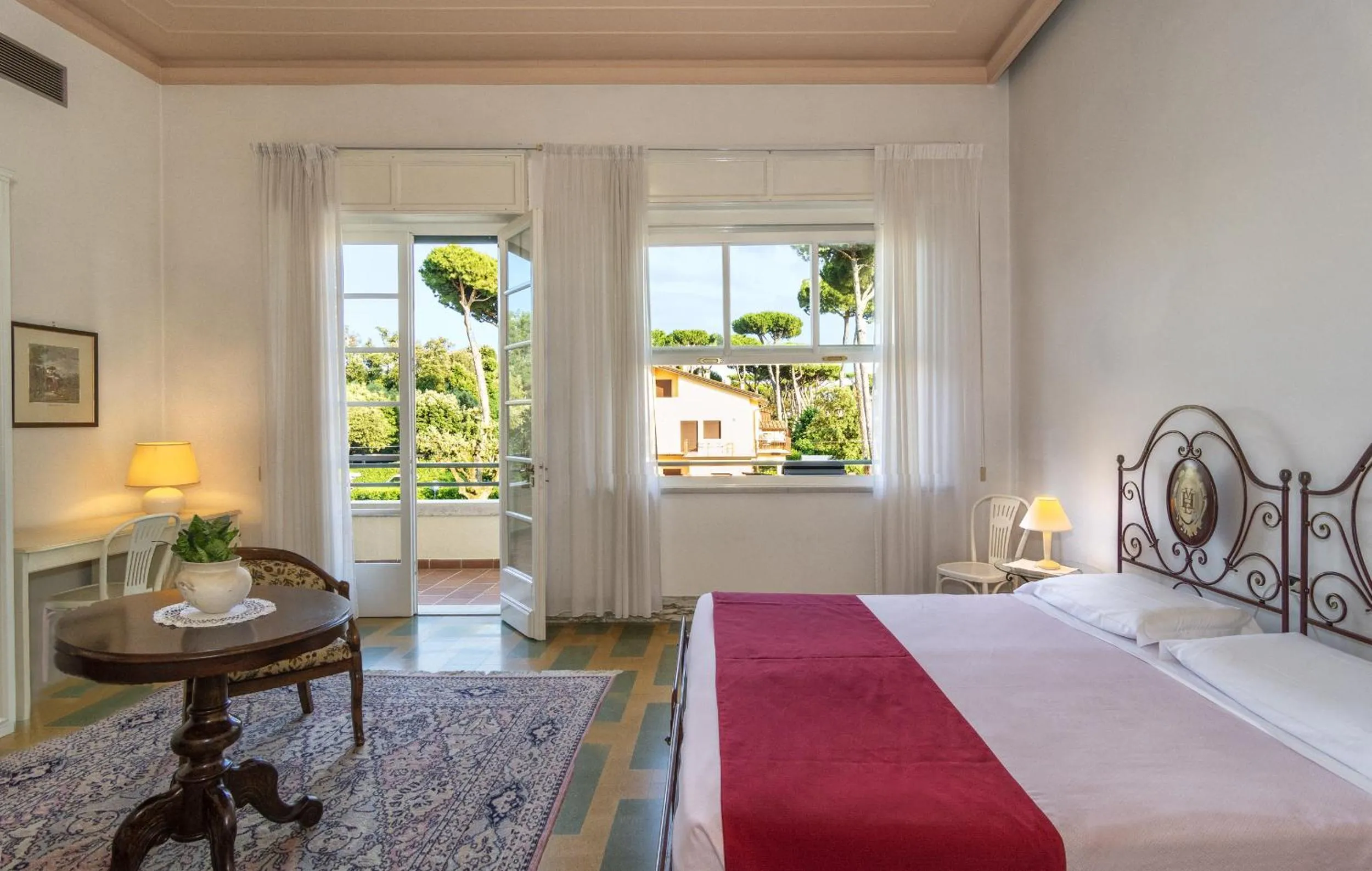 Summer, Bed in Hotel Villa Edera