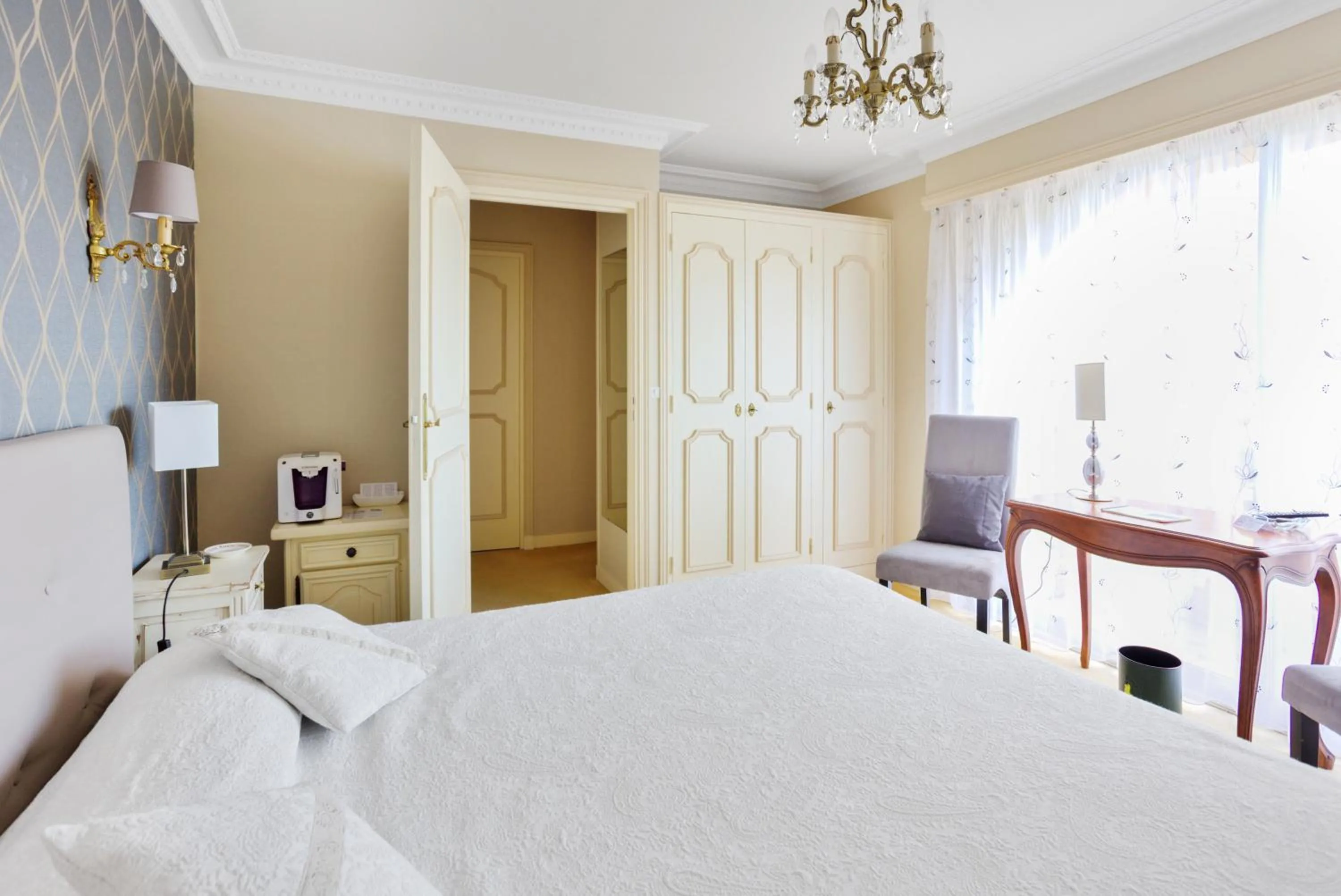 Standard Double Room with Courtyard View in Hôtel Primavera