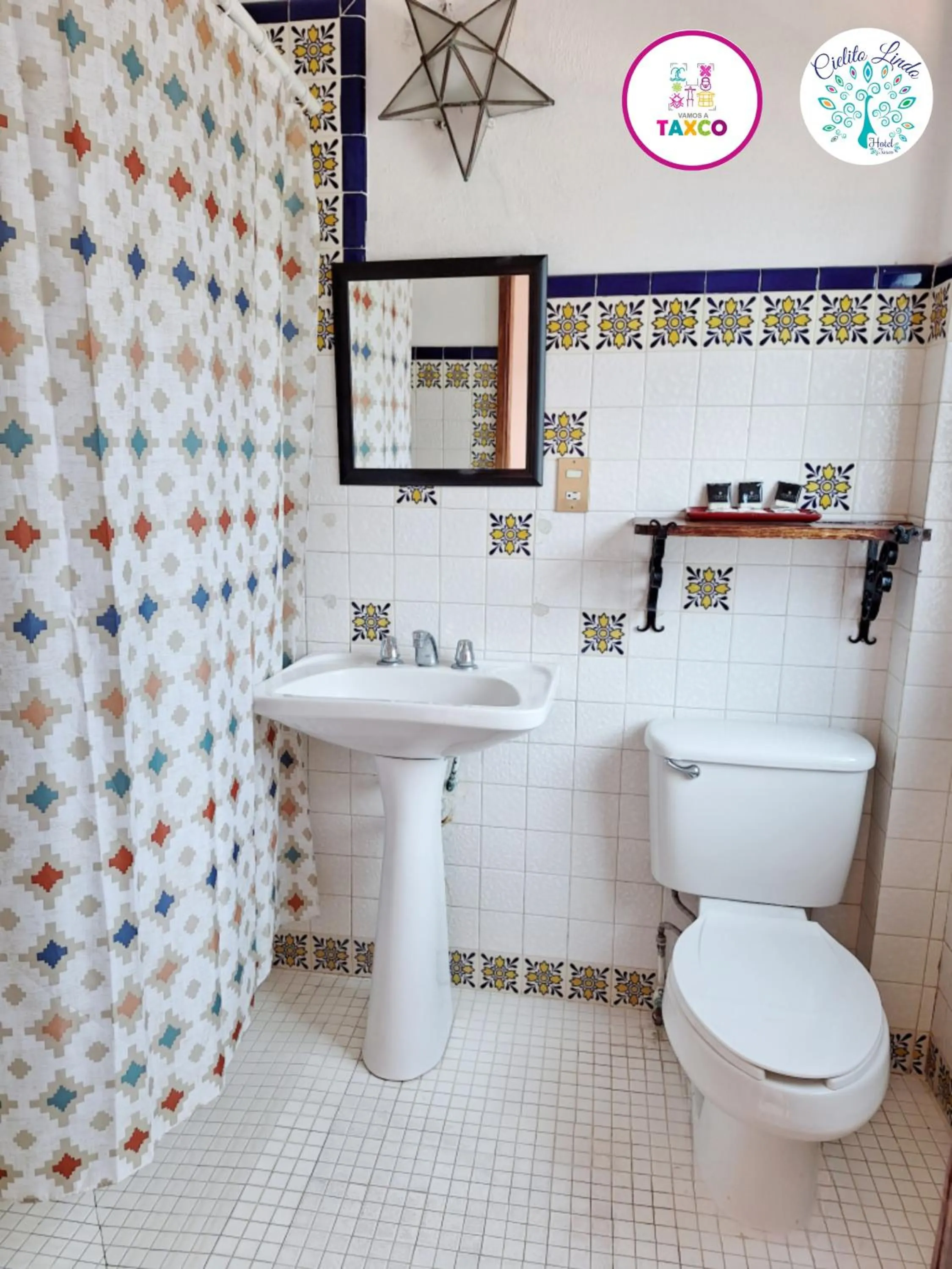 Shower in Hotel Cielito Lindo, Taxco