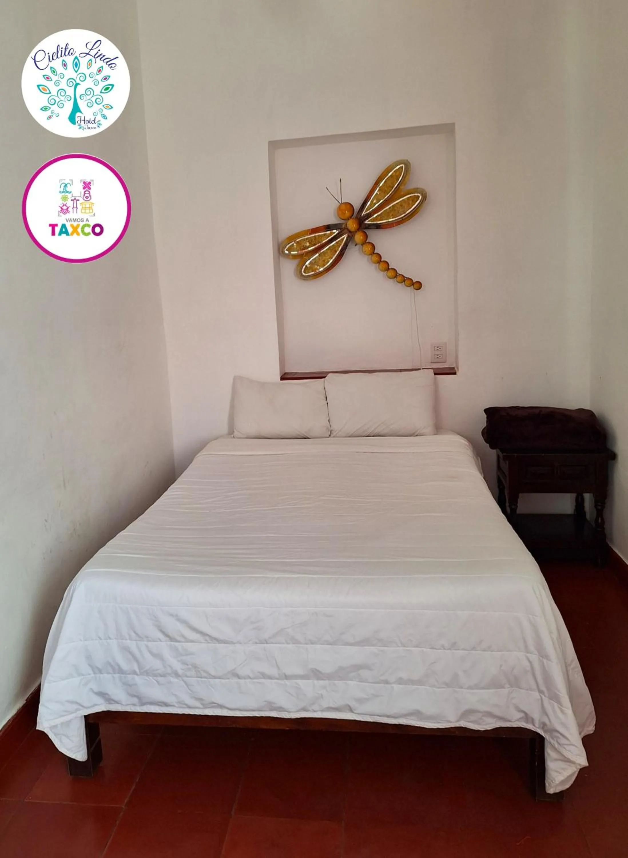 Bed in Hotel Cielito Lindo, Taxco