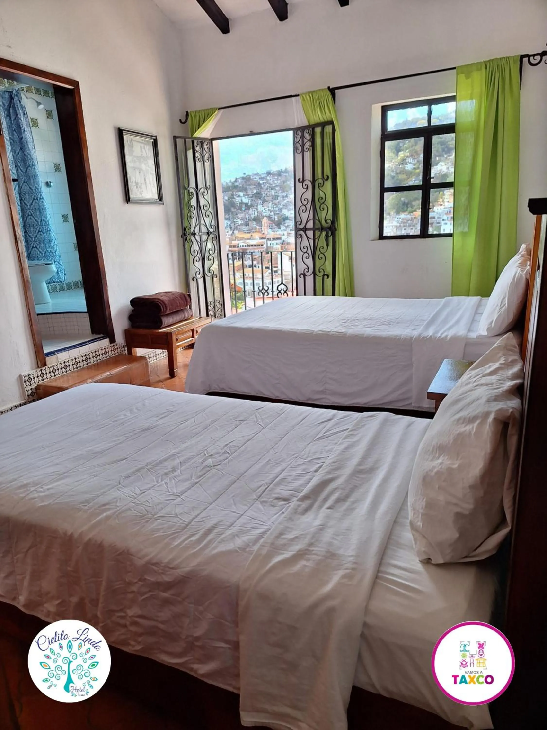 Bed in Hotel Cielito Lindo, Taxco