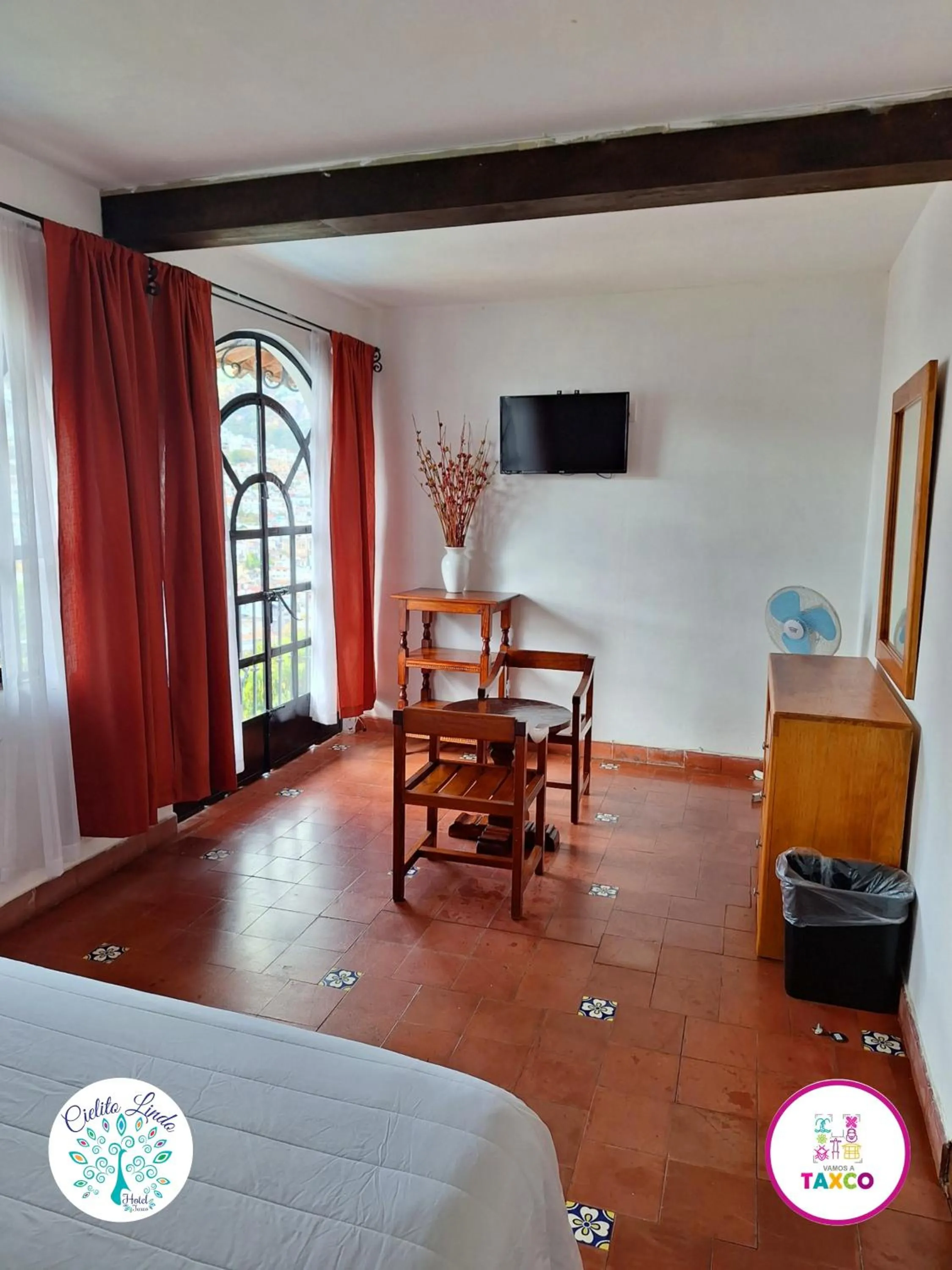 Bed in Hotel Cielito Lindo, Taxco