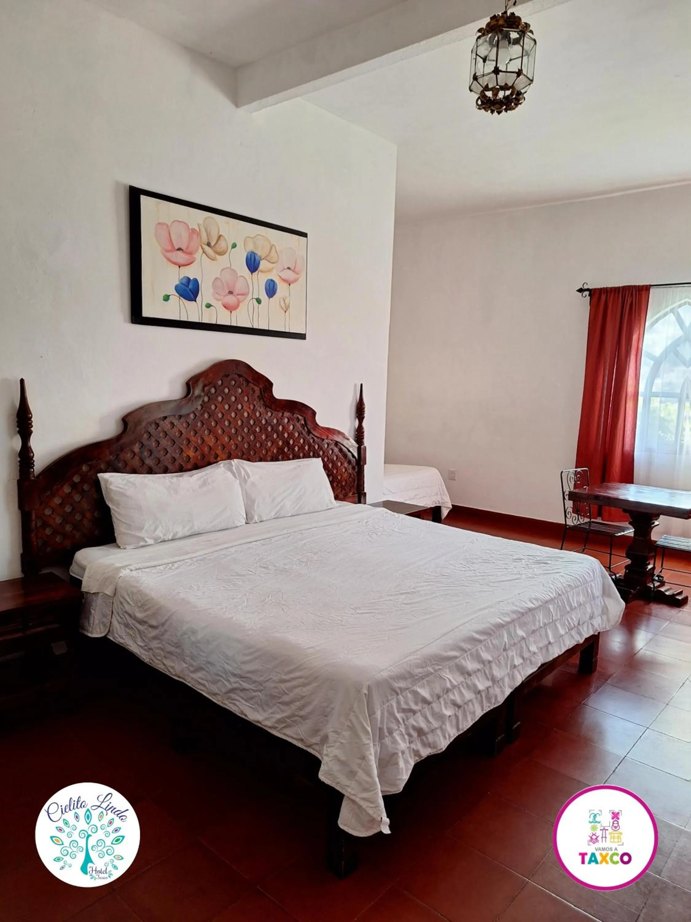 Bed in Hotel Cielito Lindo, Taxco