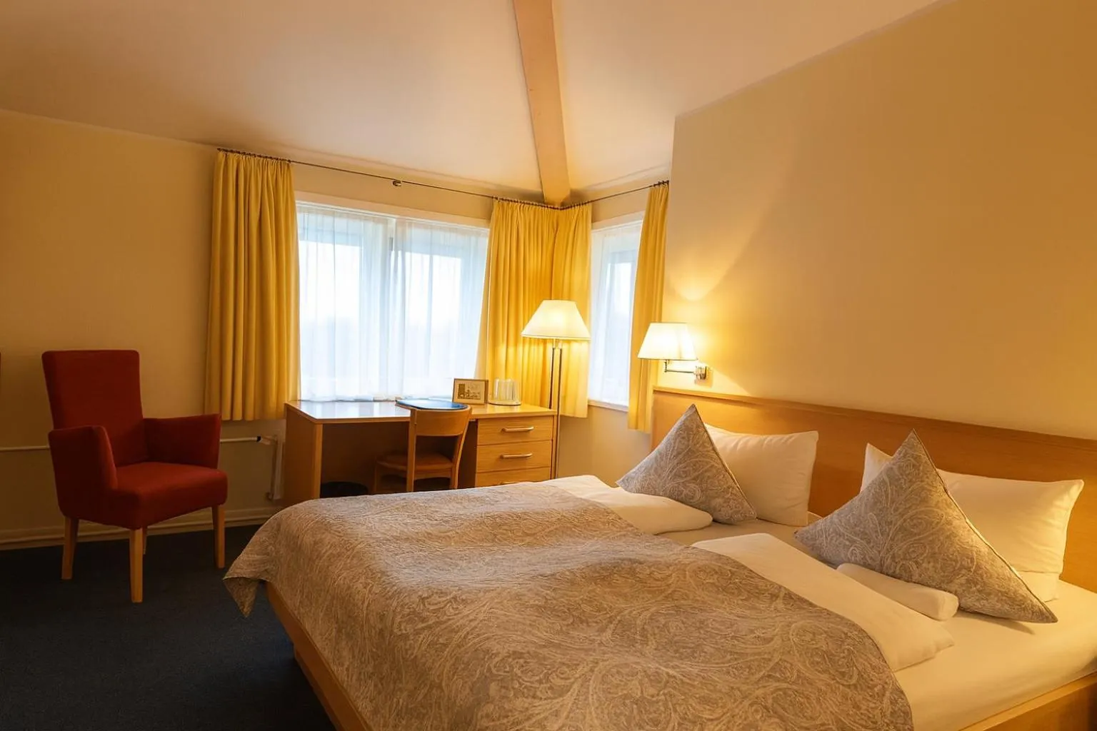Photo of the whole room, Bed in Schlosshotel Eyba