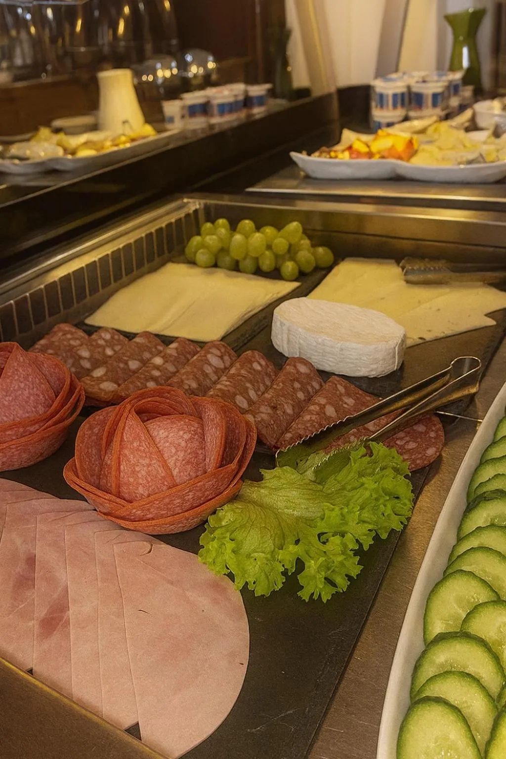 Buffet breakfast in Schlosshotel Eyba