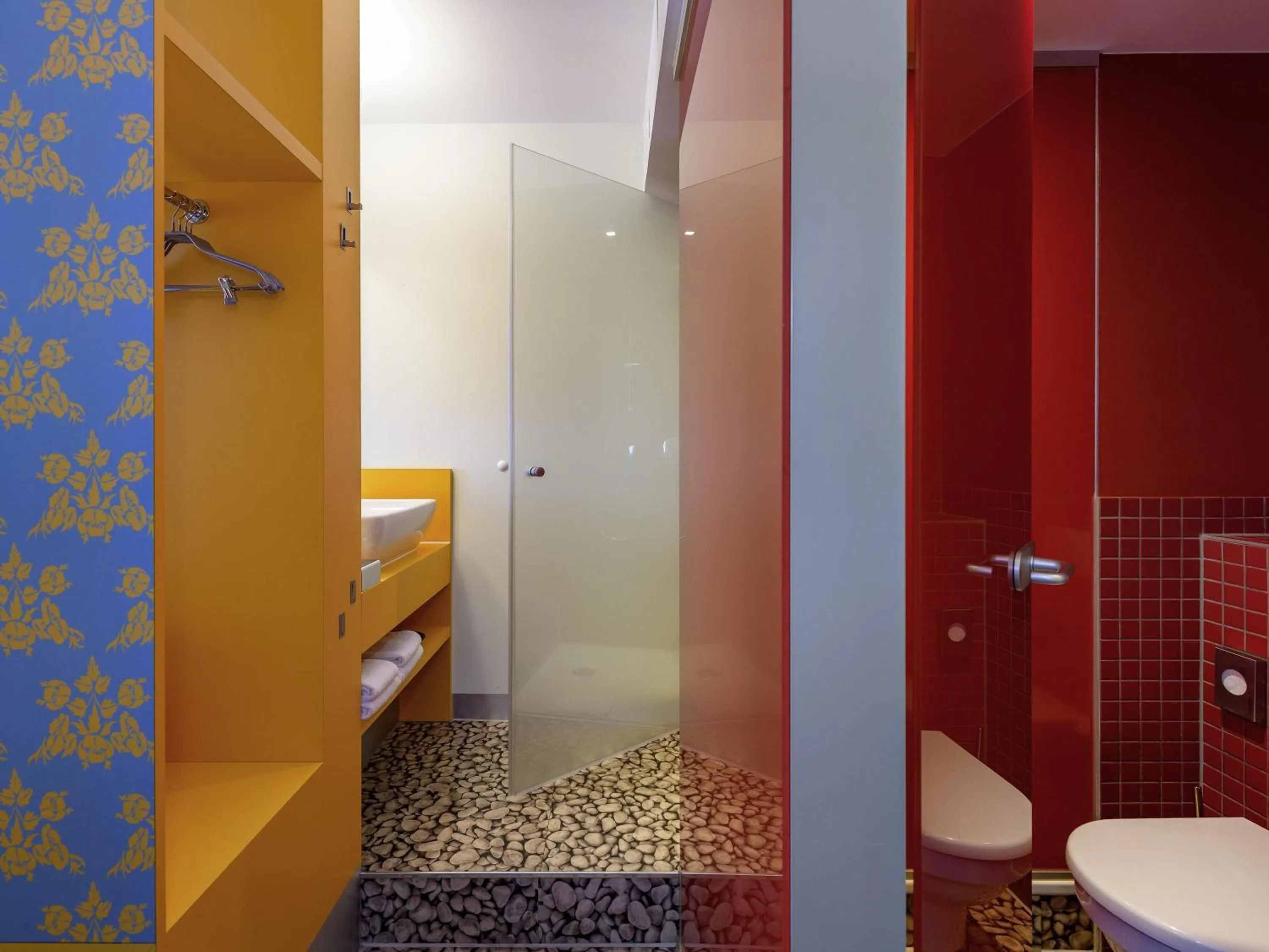 Bedroom in ibis Styles Hotel Berlin Mitte