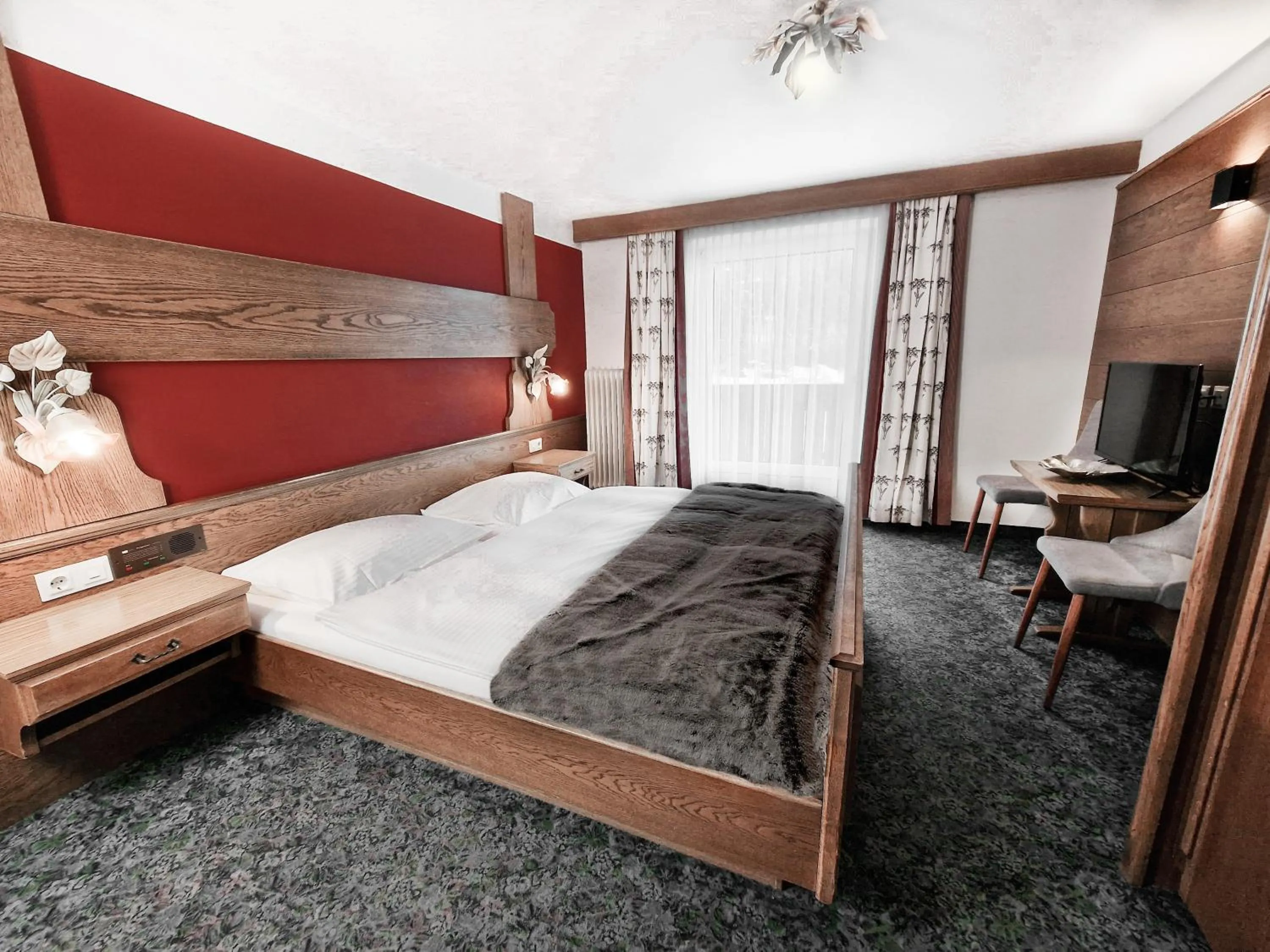 Photo of the whole room, Bed in Hotel Lärchenhof