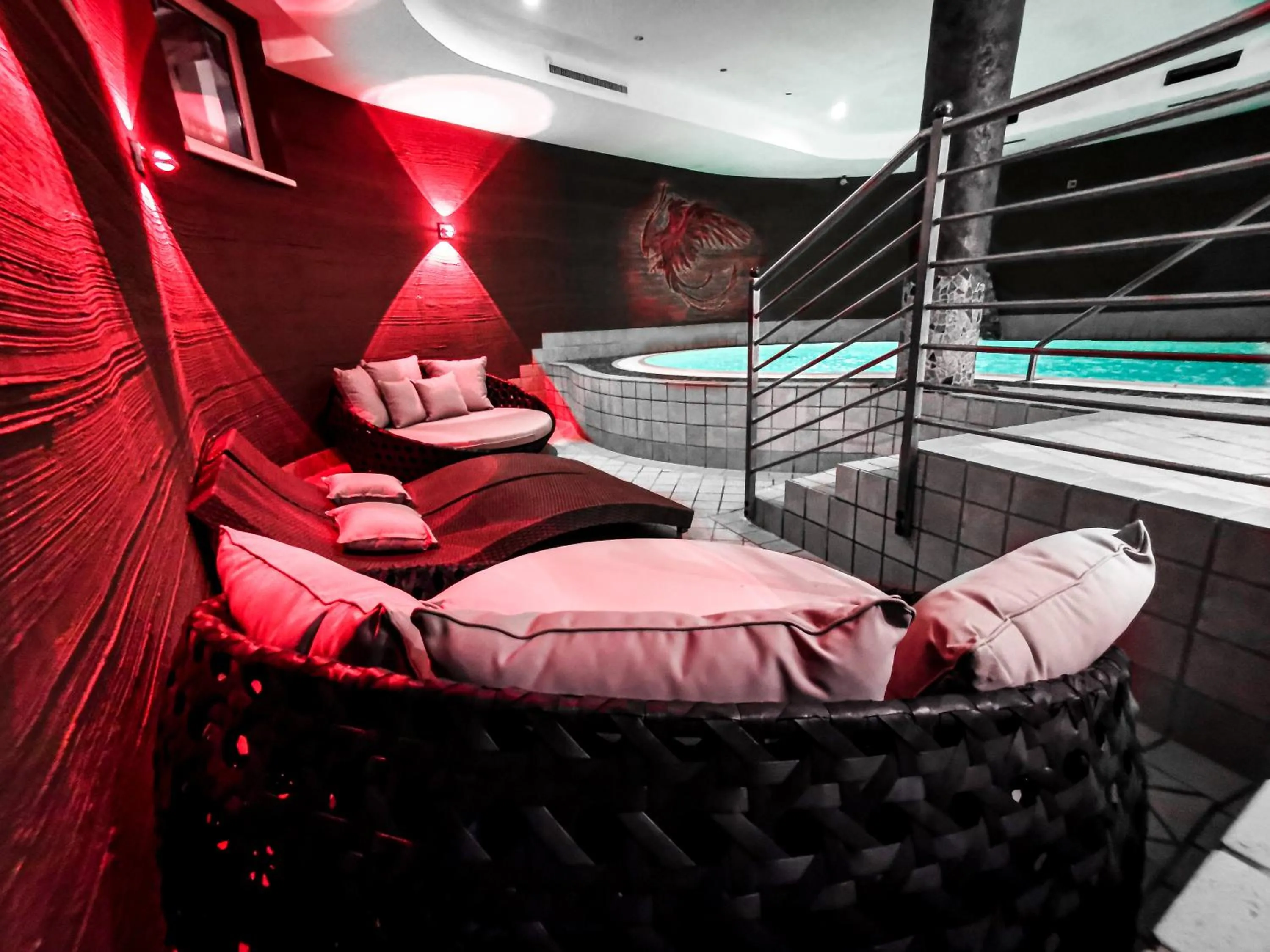 Swimming pool in Hotel Lärchenhof