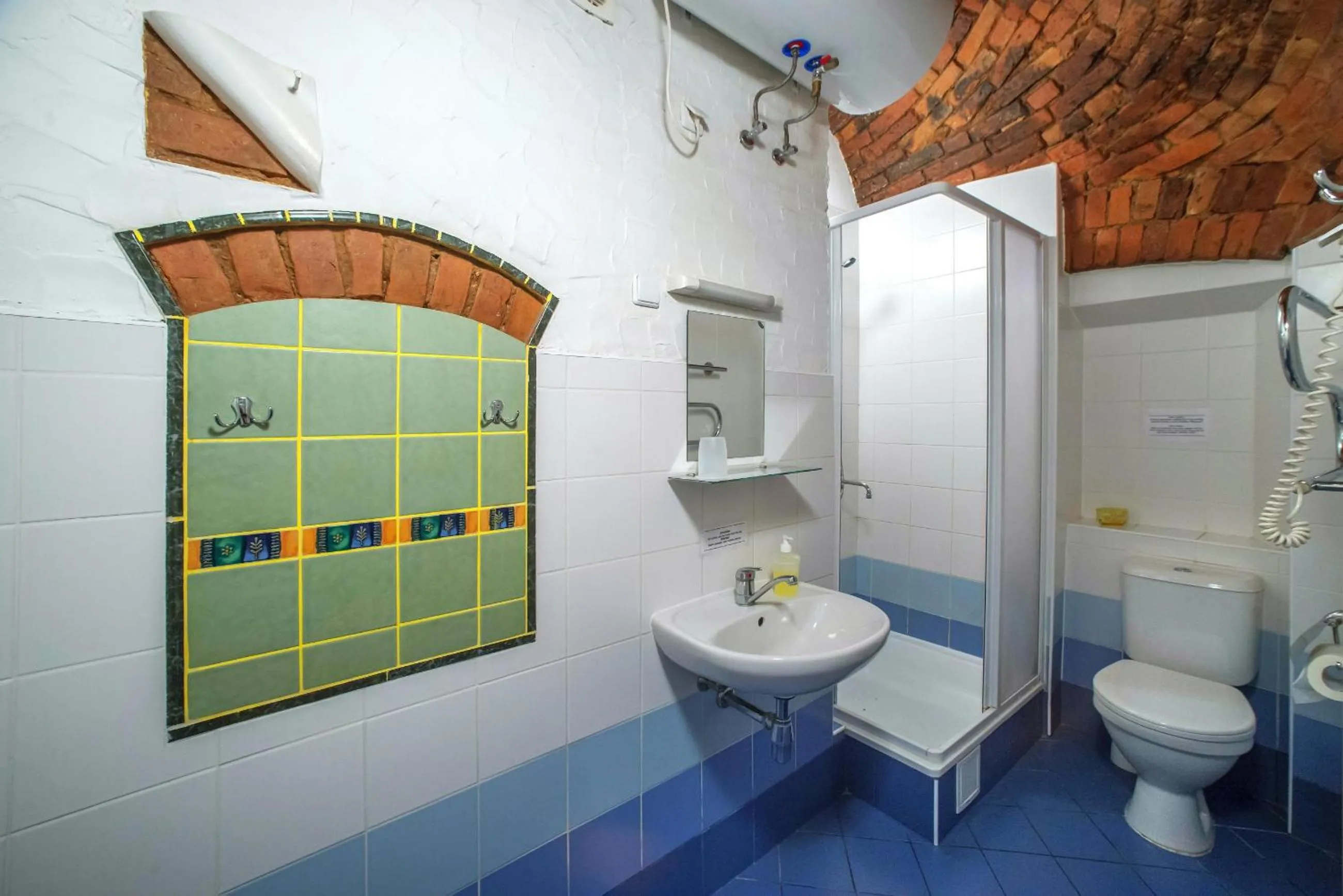 Shower in Express Guest House